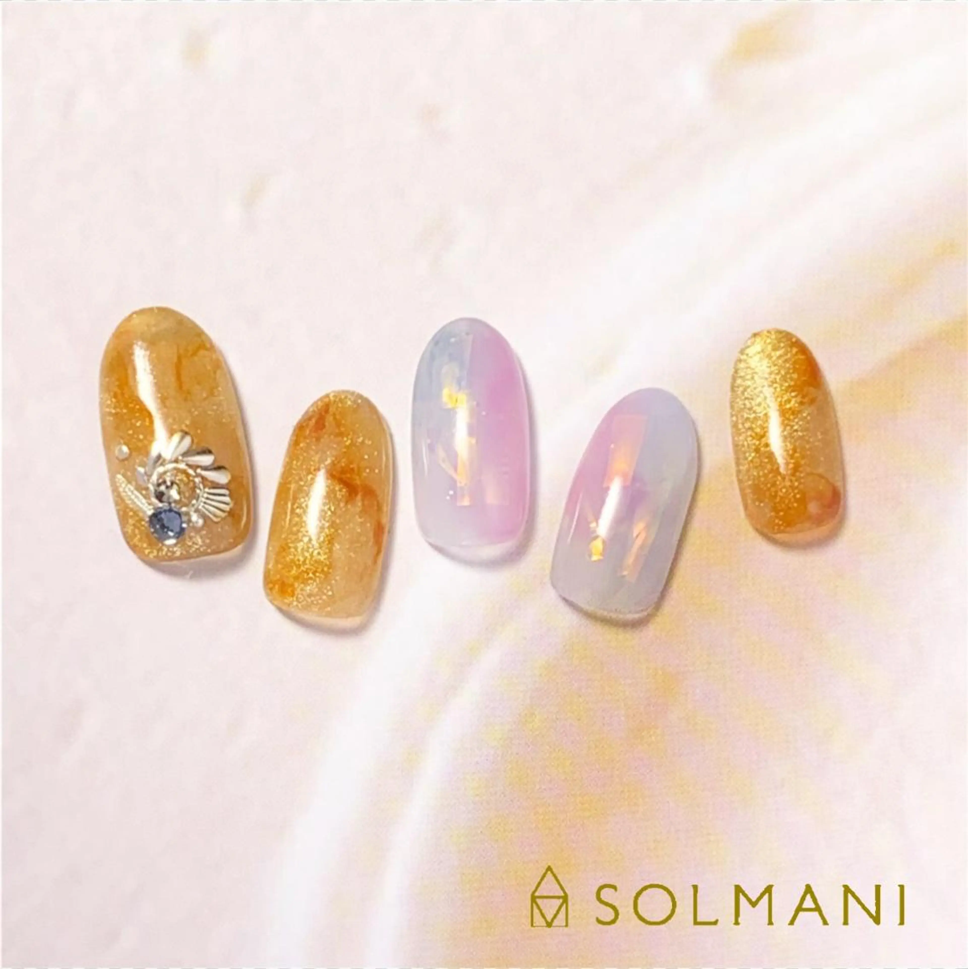 ネイル べっ甲ネイル マグネットネイル SOLMANI 予約担当のネイルデザイン