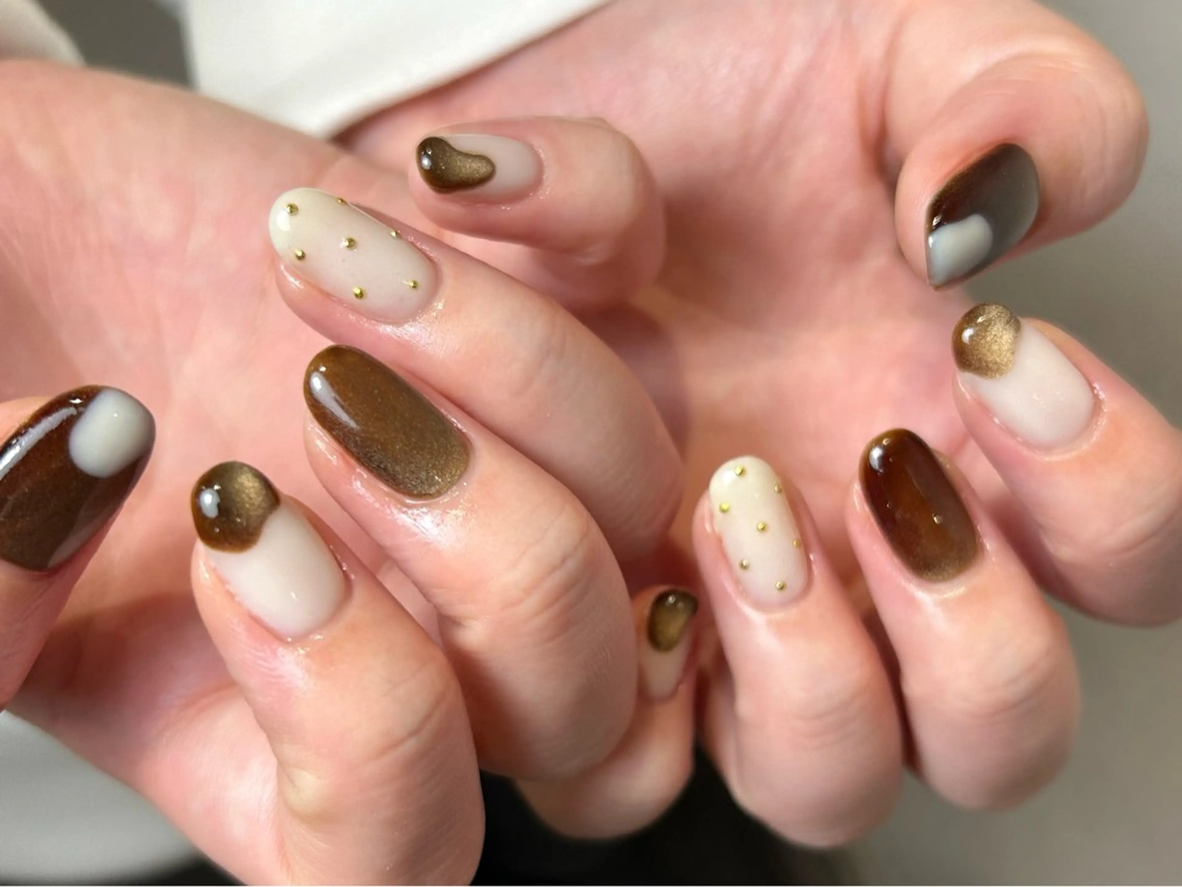 ネイル ハンドネイル NINEnami ニュアンスネイルのネイルデザイン