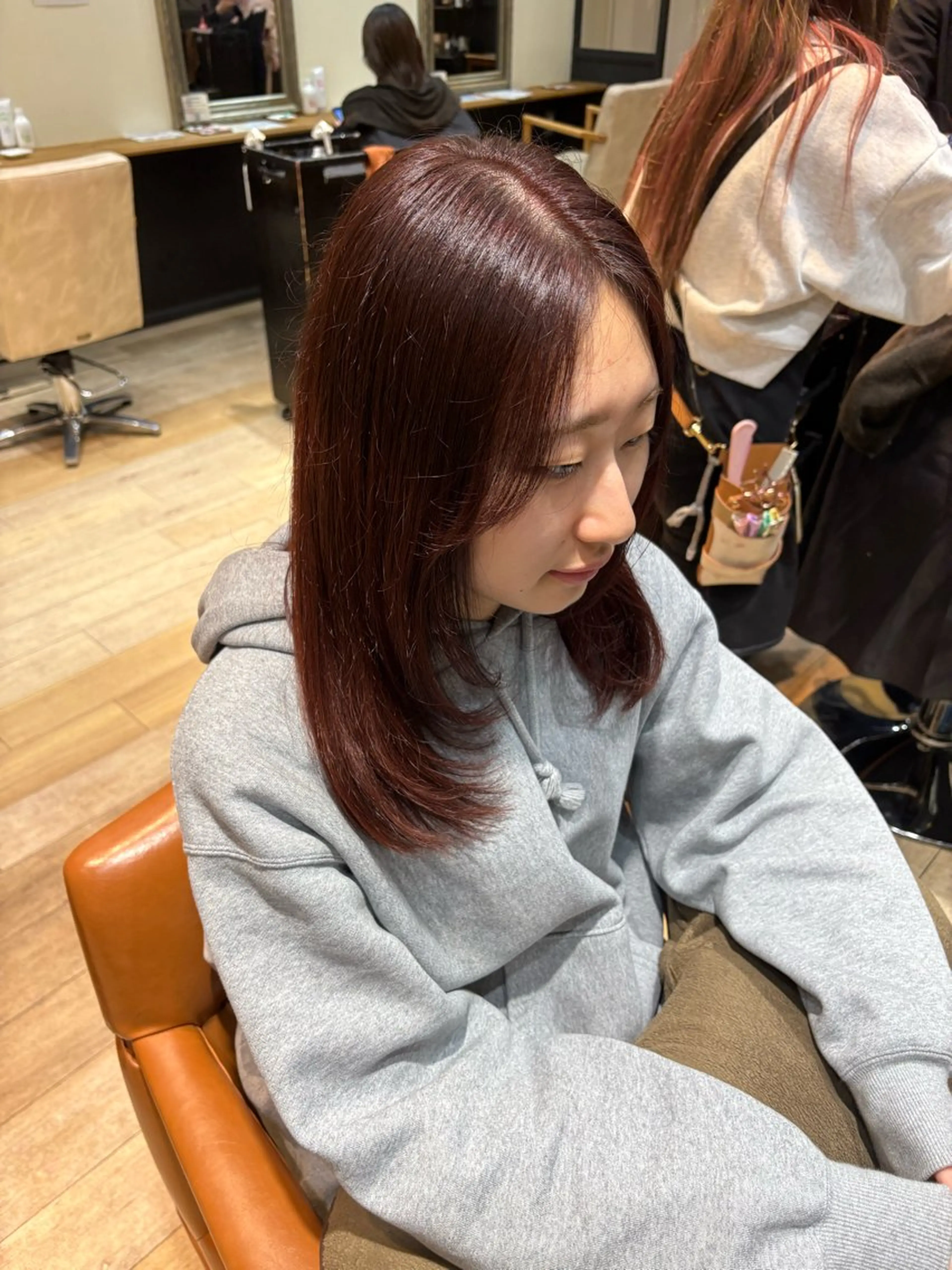 カラー ヘアカラー トリートメント しおり🍬 KOKORO🤍のヘアスタイル