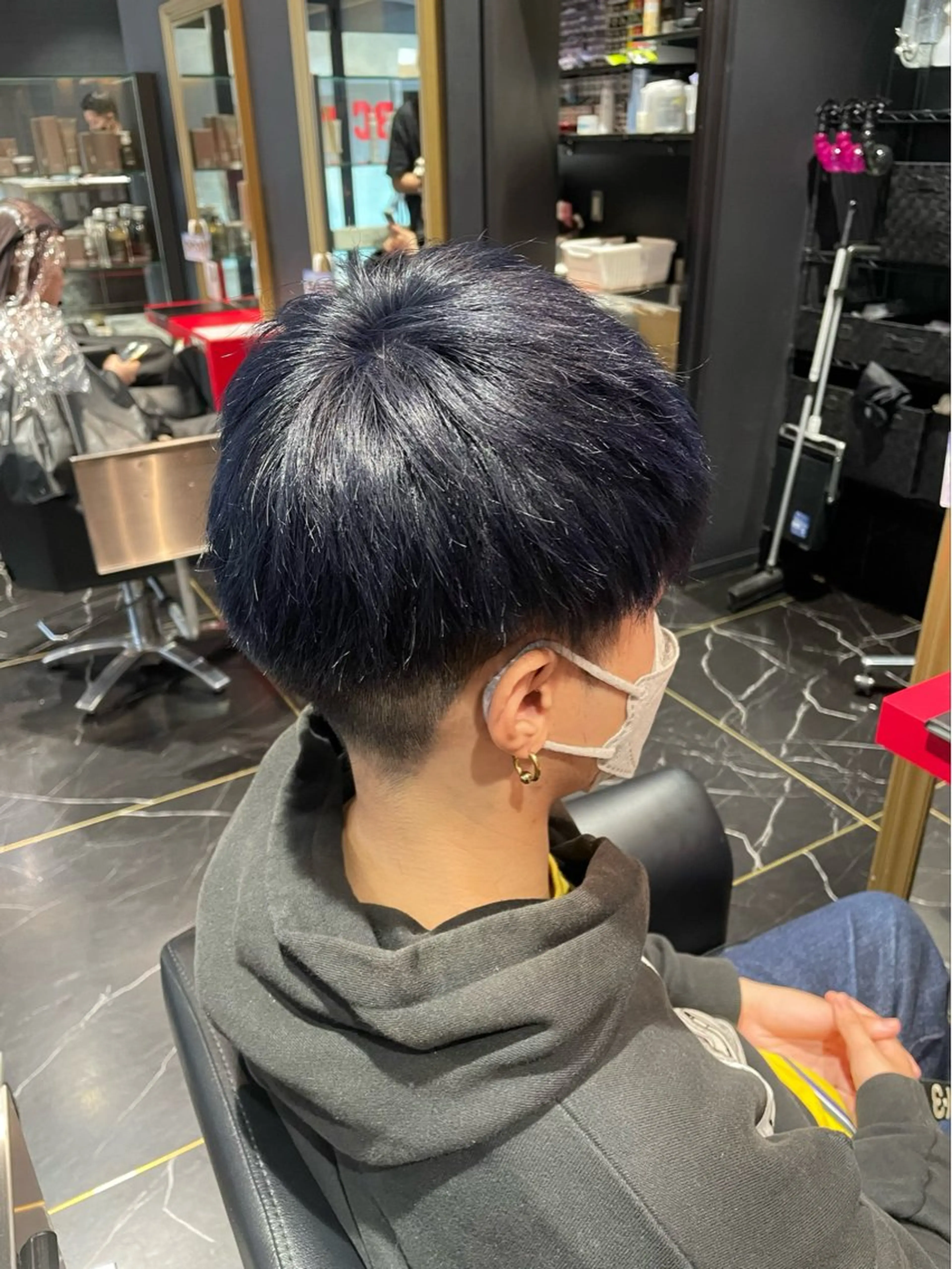 カラー メンズ 森 亜紗美のヘアスタイル