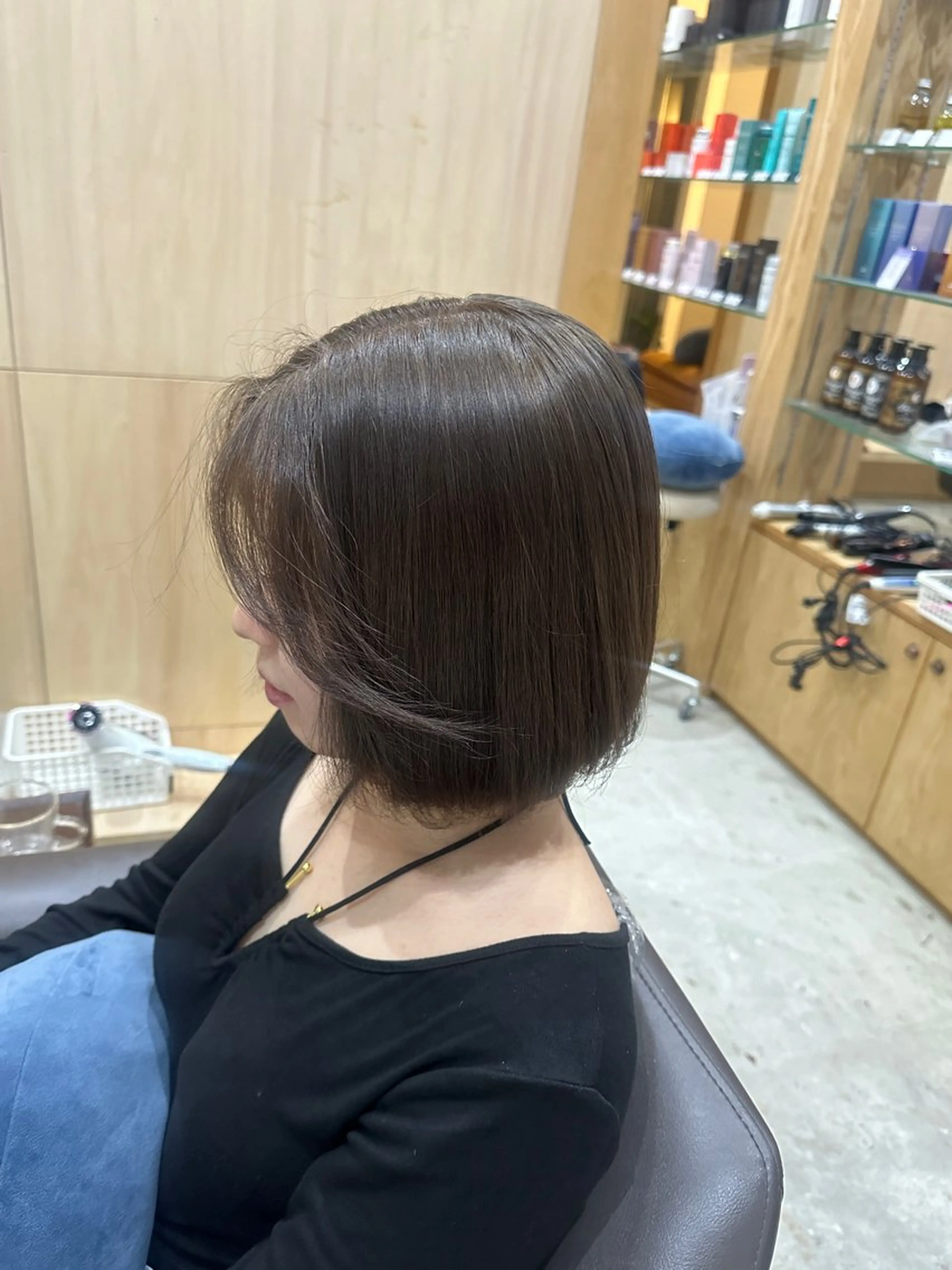 ミディアム カット ヘアカラー トリートメント miloc MOMOKAのヘアスタイル