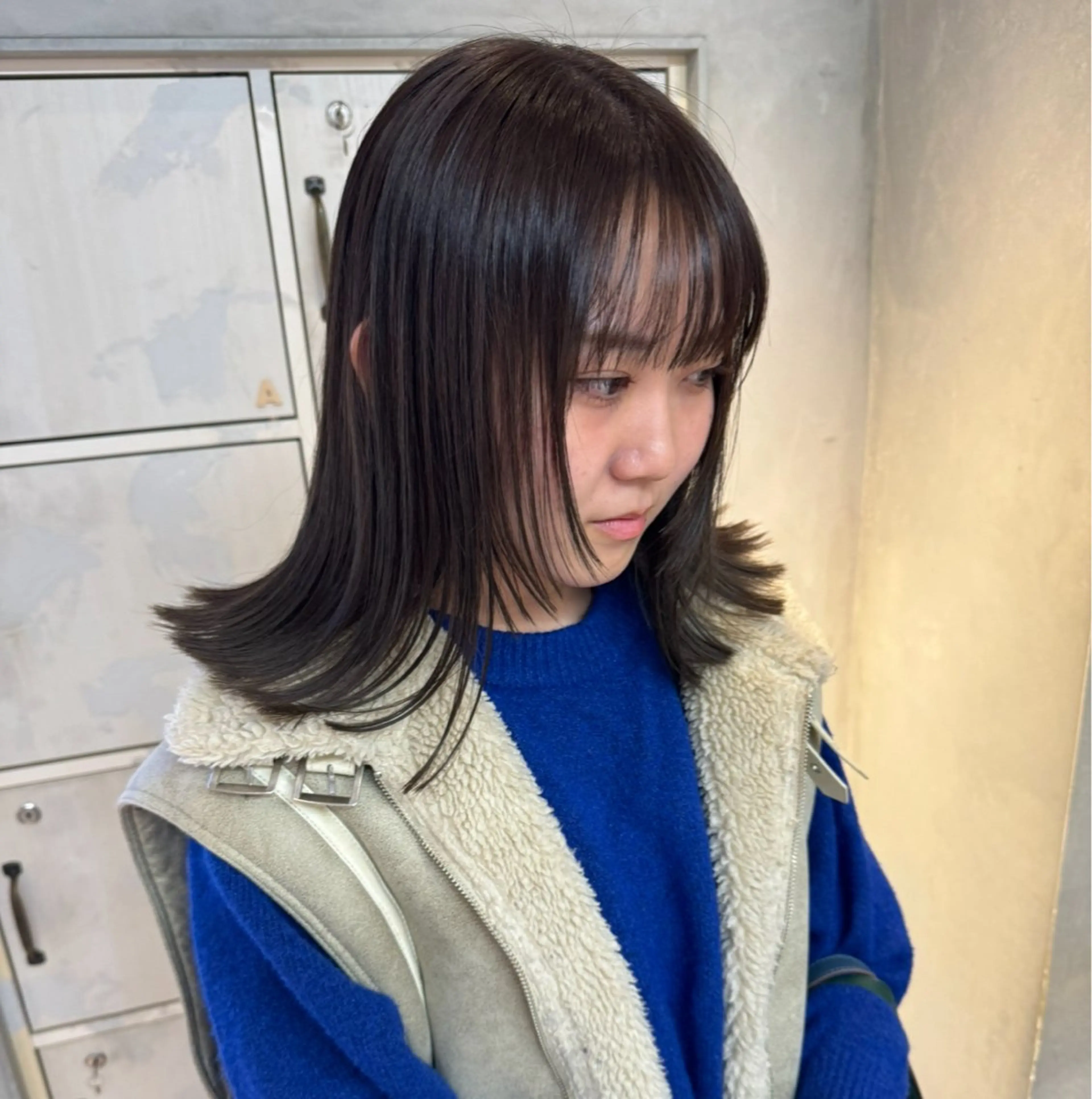 ミディアム 顔まわりレイヤー 顔周りカット レイヤーカット カット ヘアカラー 透明感カラー ☆akoのヘアスタイル