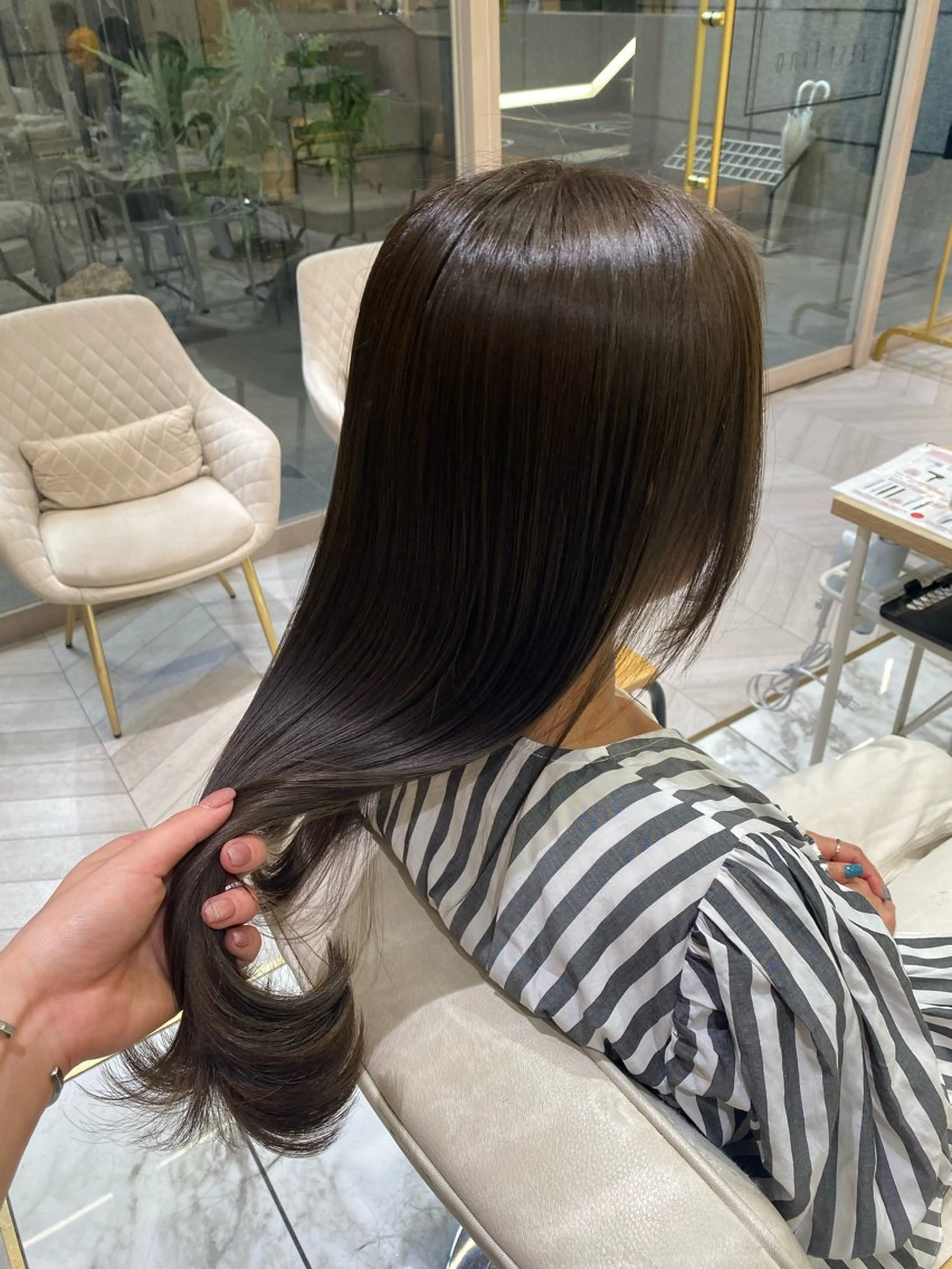 ロング カラー ベージュカラー オリーブベージュ カット ヘアカラー トリートメント hina☺︎ 髪質改善/ストレートのヘアスタイル