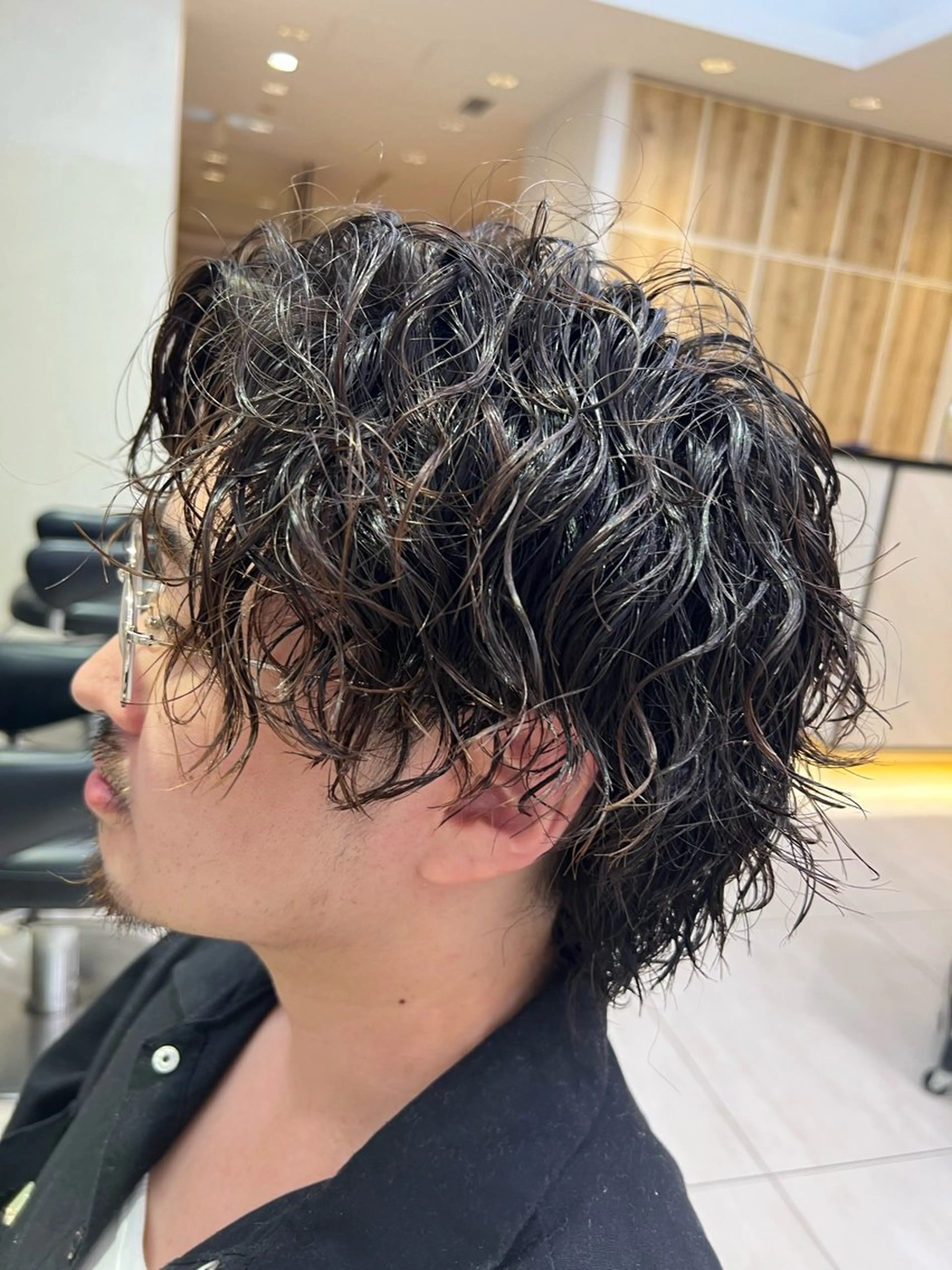 ショート メンズパーマ 岩成健志郎のヘアスタイル