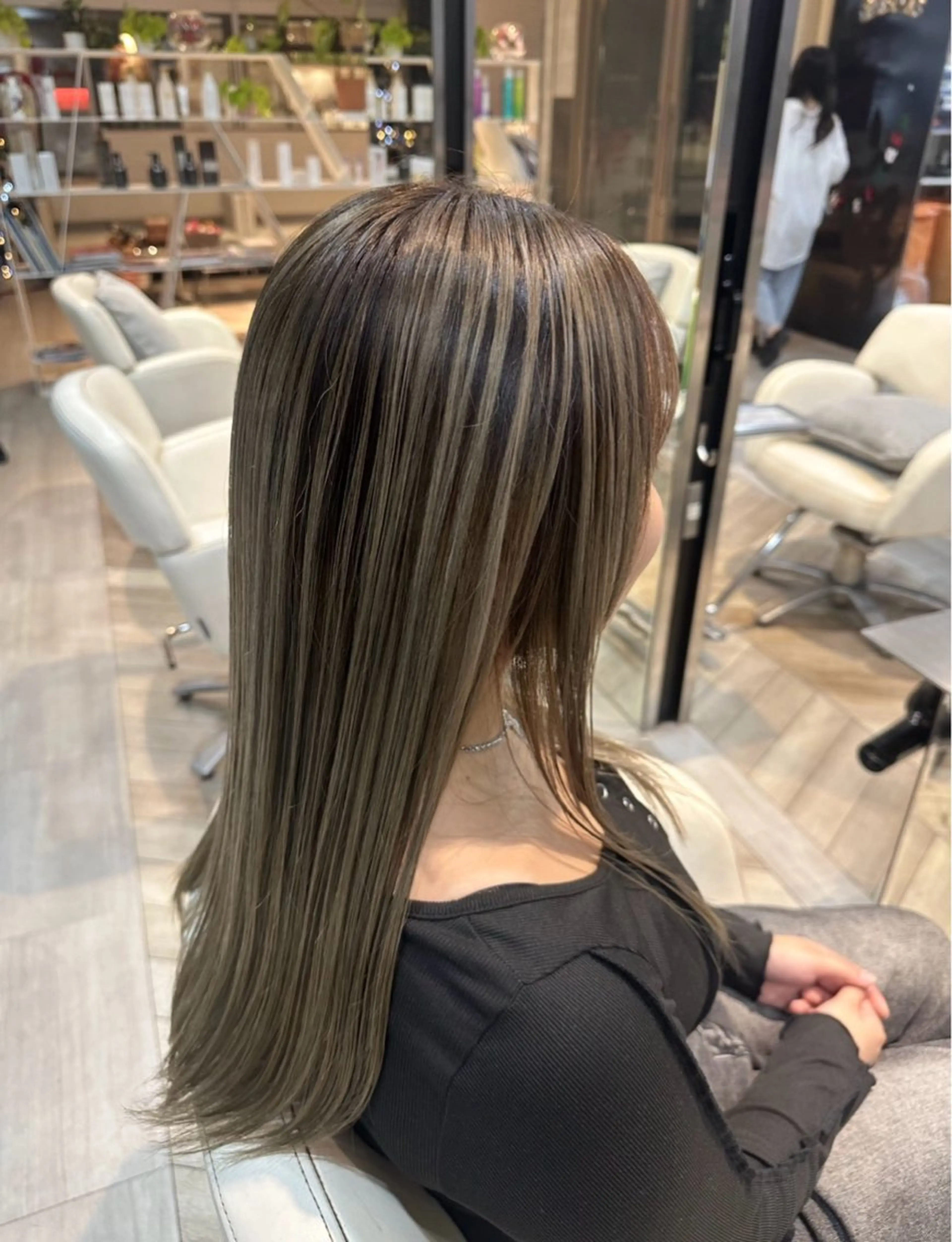 カラー バレイヤージュ ブリーチ ✂︎ mina✂︎のヘアスタイル