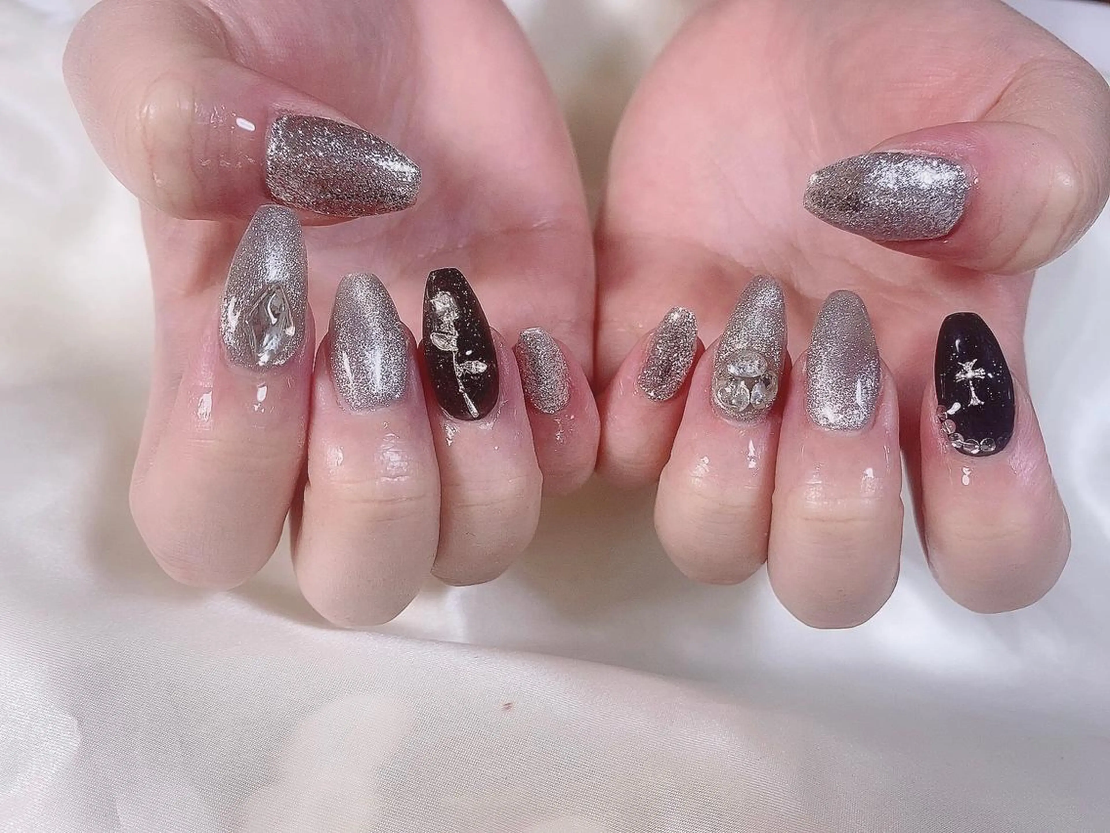 ネイル 高草木 桃香のネイルデザイン