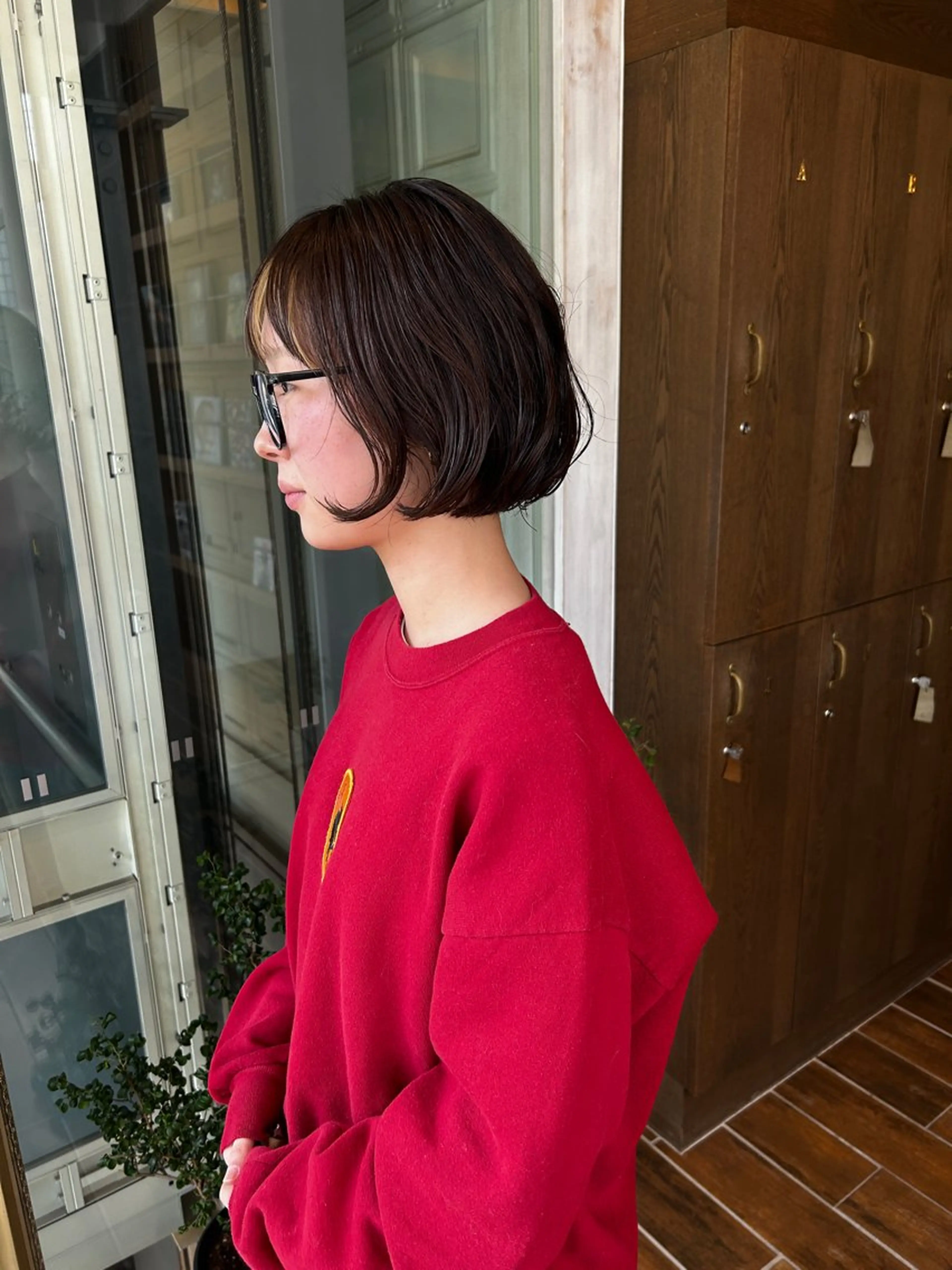 ミディアム 西 優衣奈のヘアスタイル