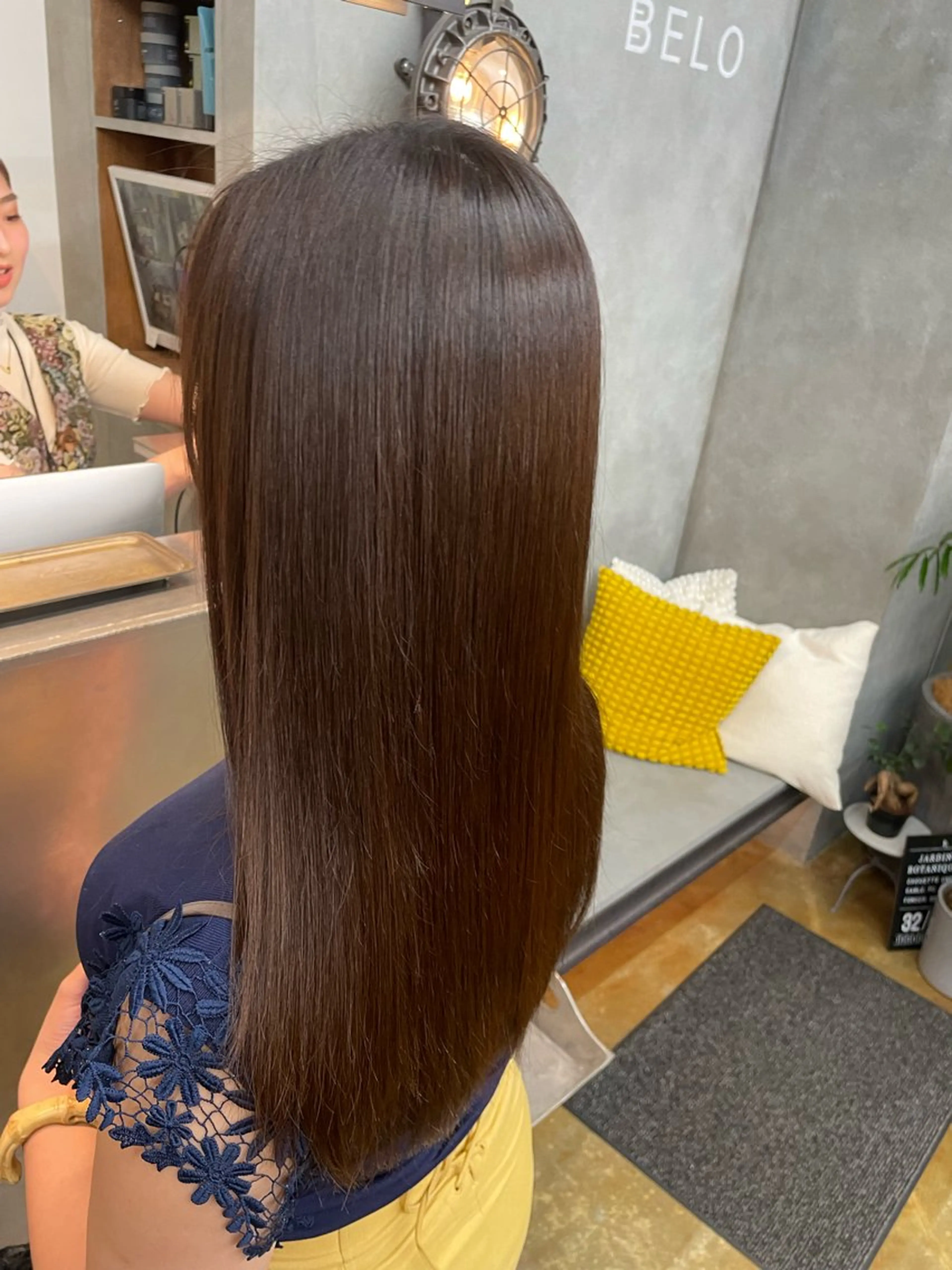 ロング BELO 愛未のヘアスタイル