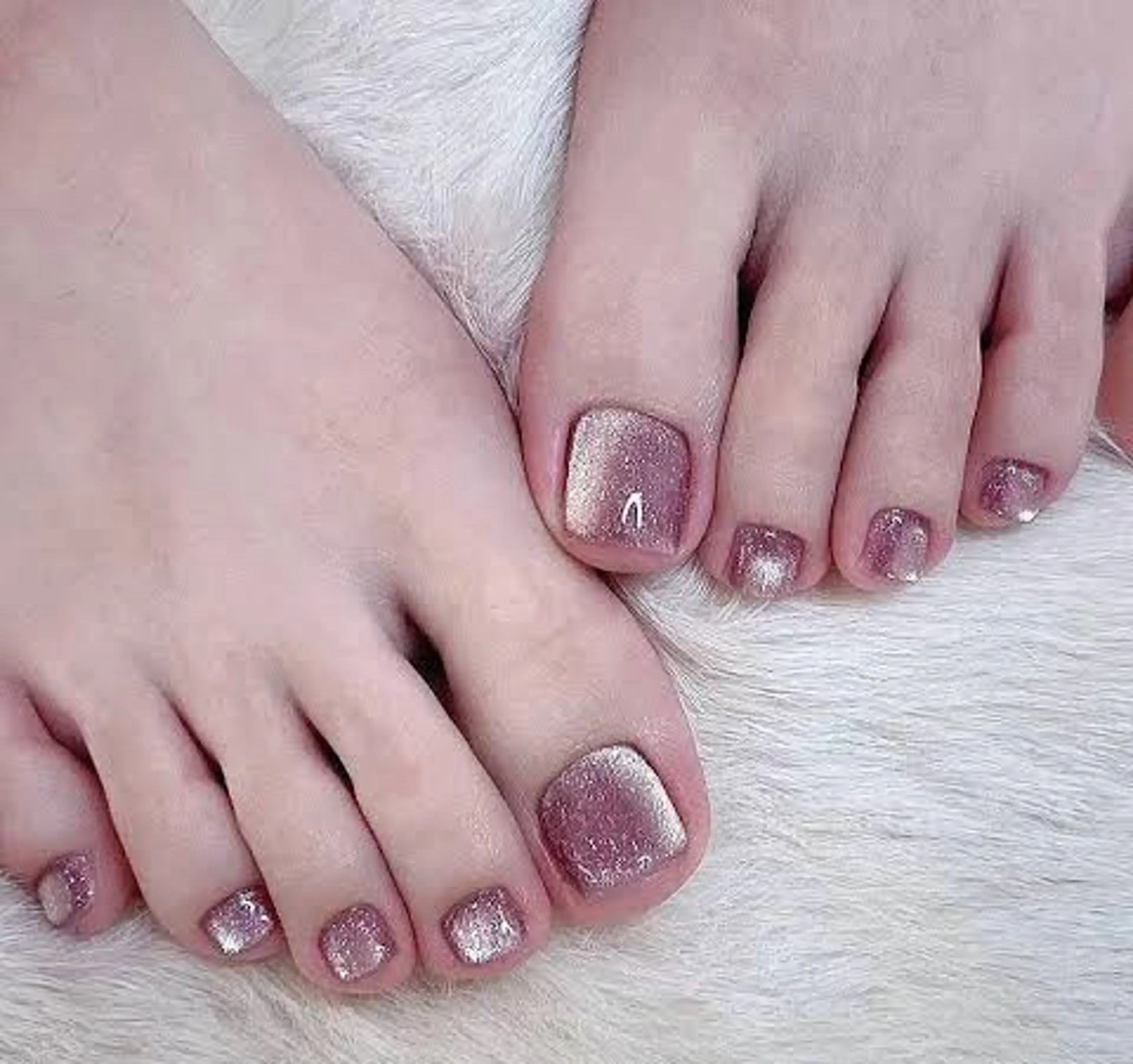 フットマグネットネイルOrフラッシュネイルの写真