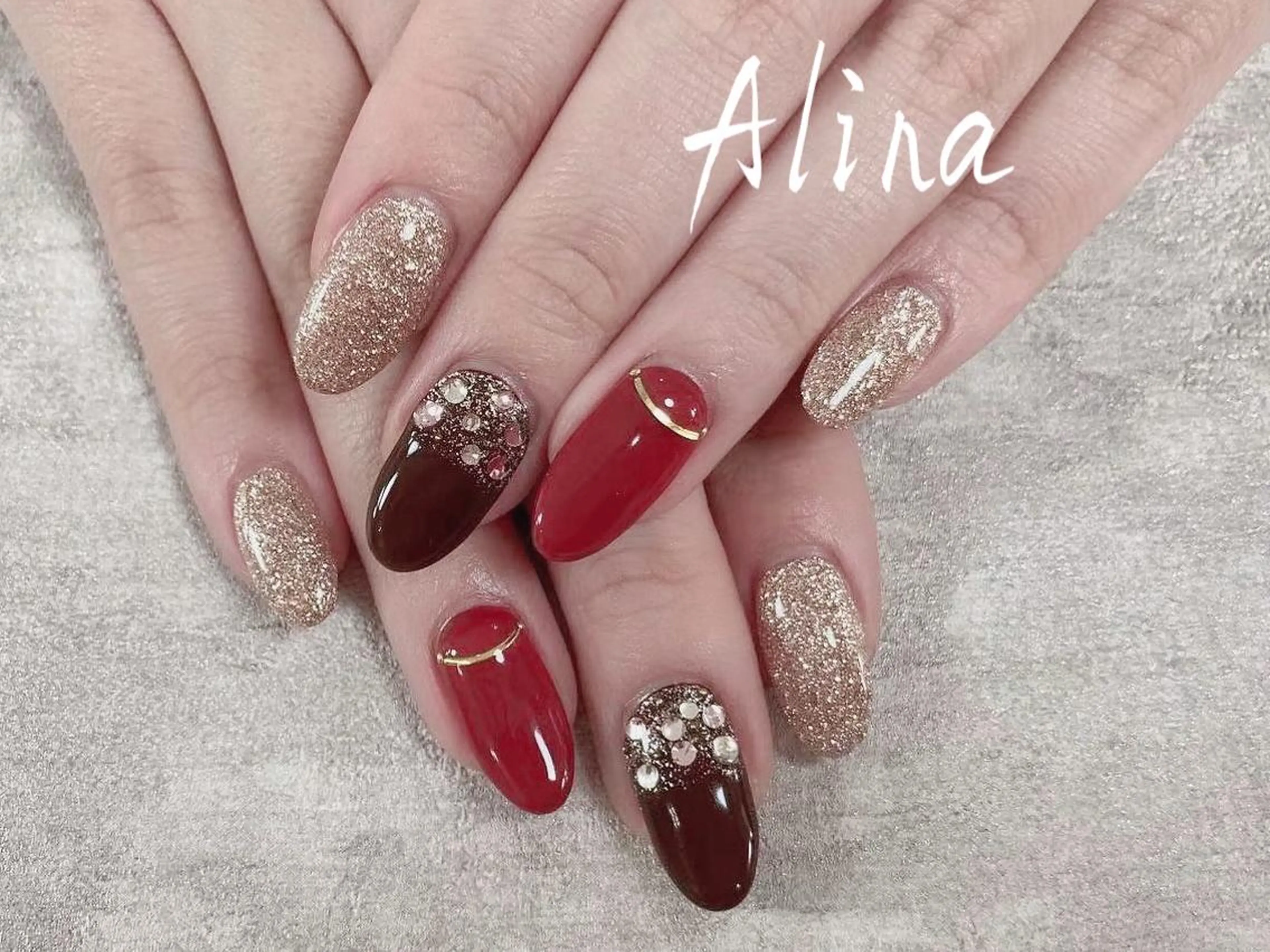 セミロング Alina エリナのネイルデザイン