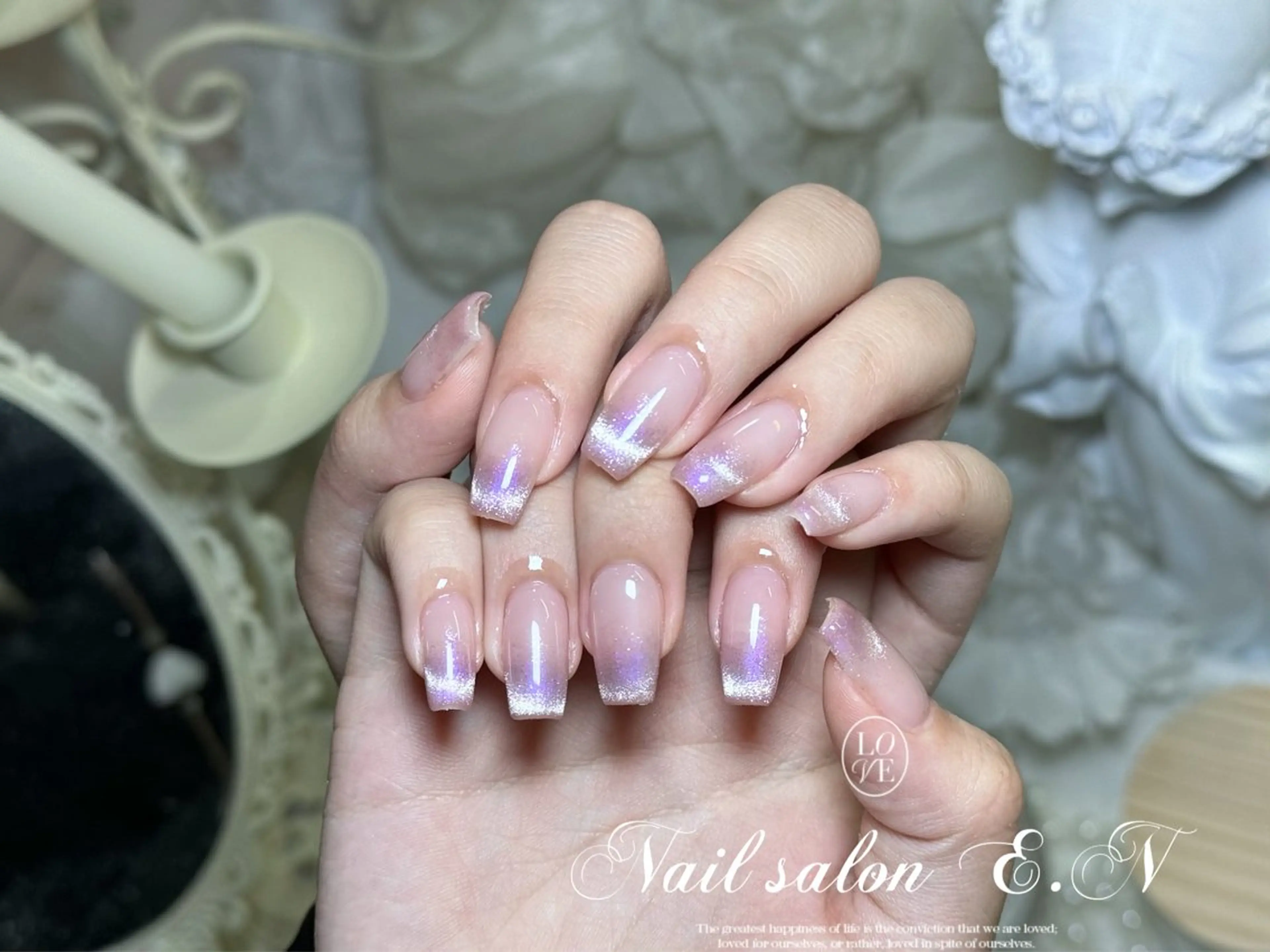 ネイル アートネイル オーロラネイル ガーリー キラキラネイル 韓国ネイル ハンドネイル E.N🦋 長さ出し/持ち込みのネイルデザイン