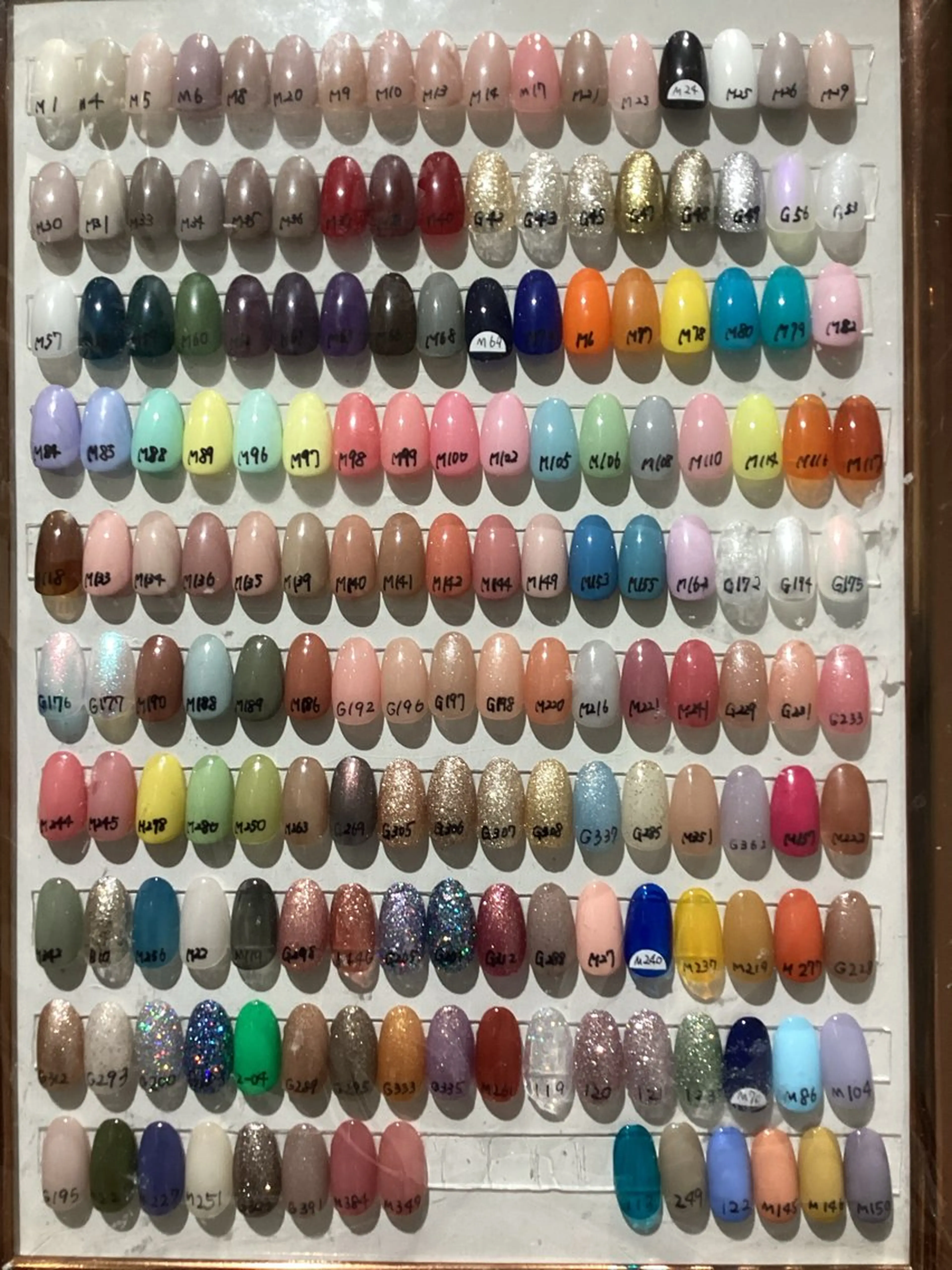 ネイル フットネイル Crea la Luce天神西通り店所属・クレアラルーチェ 天神のネイルデザイン