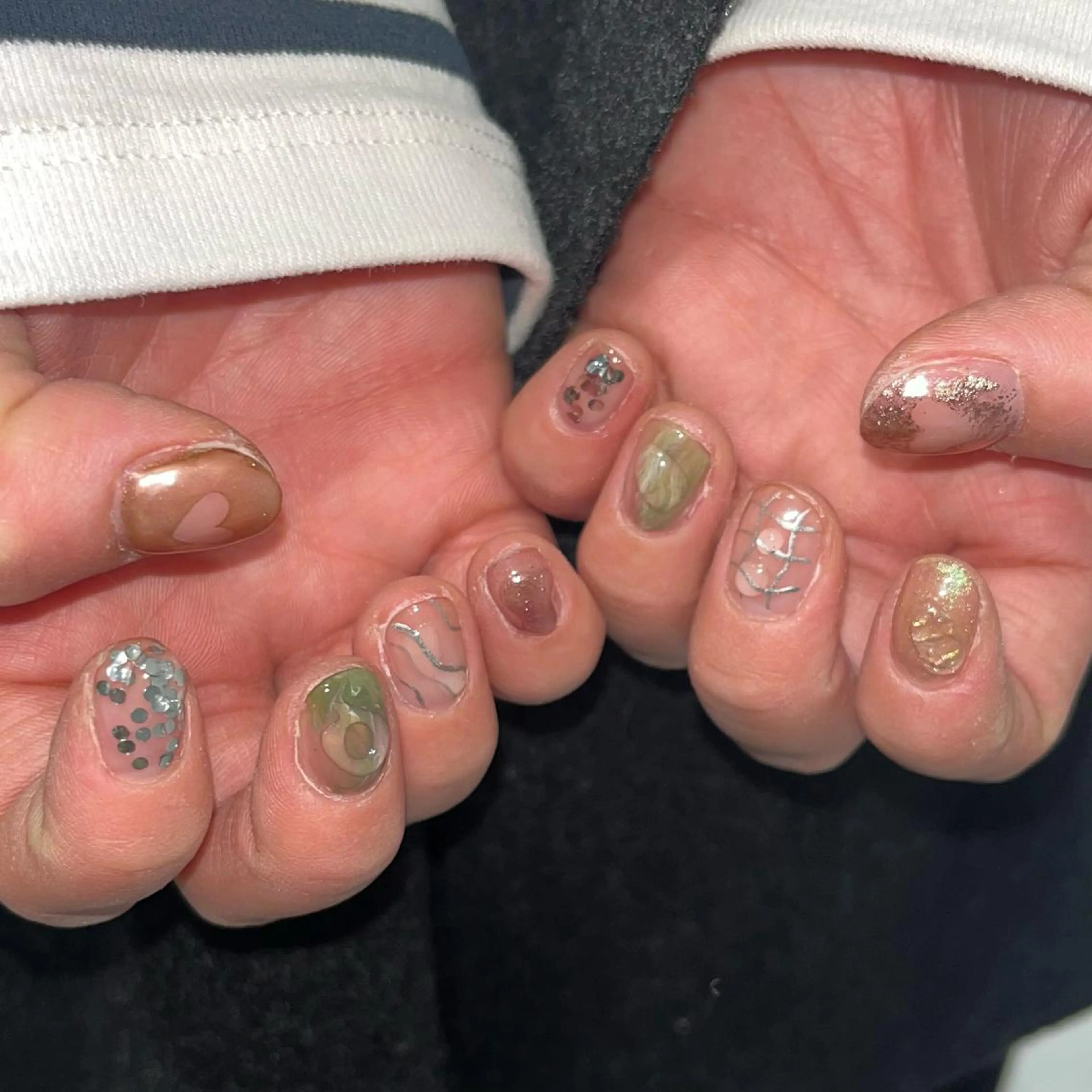 ネイル 🪐富島彩夏 /海外nail🪐のネイルデザイン