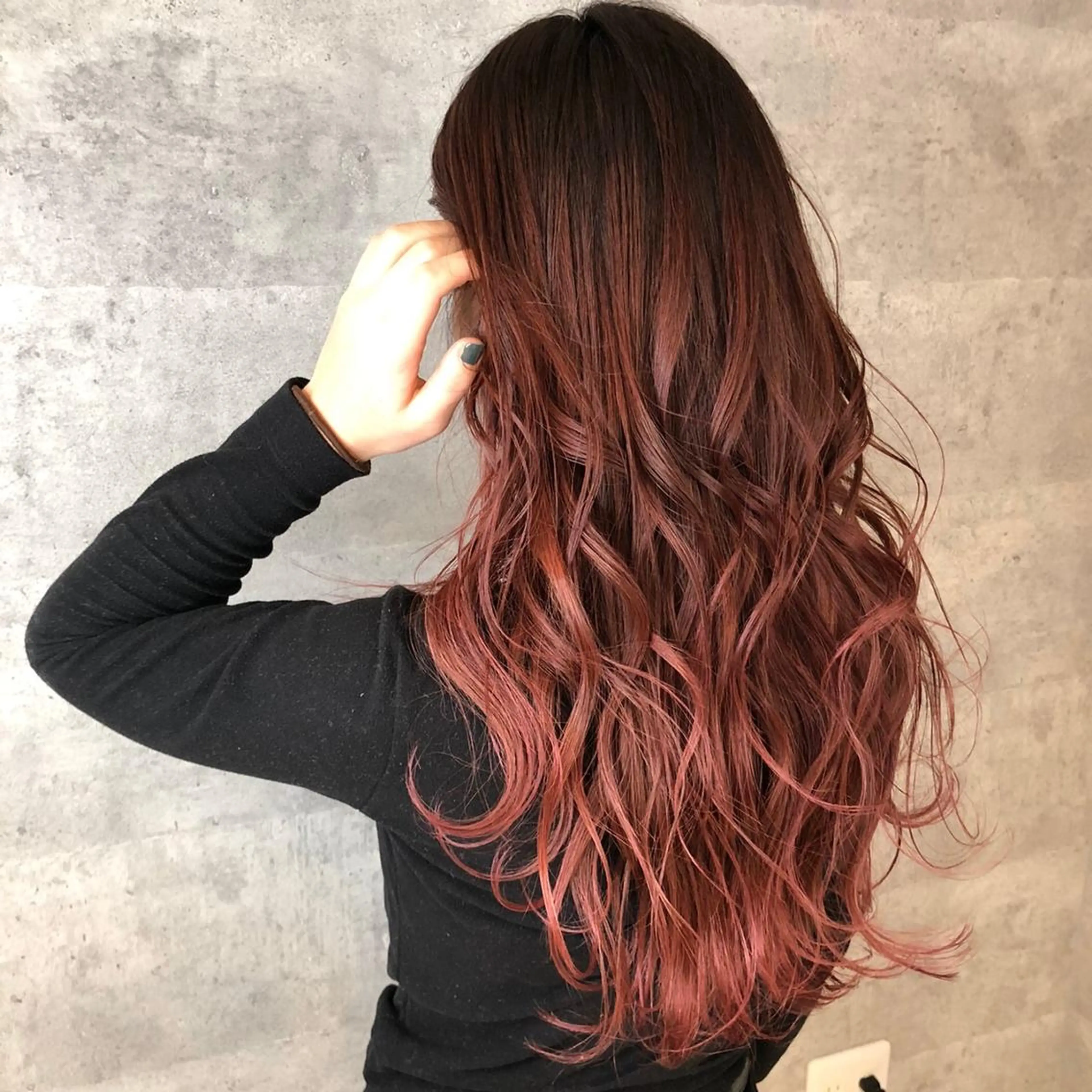 ロング カラー _WHITE 天王寺のヘアスタイル