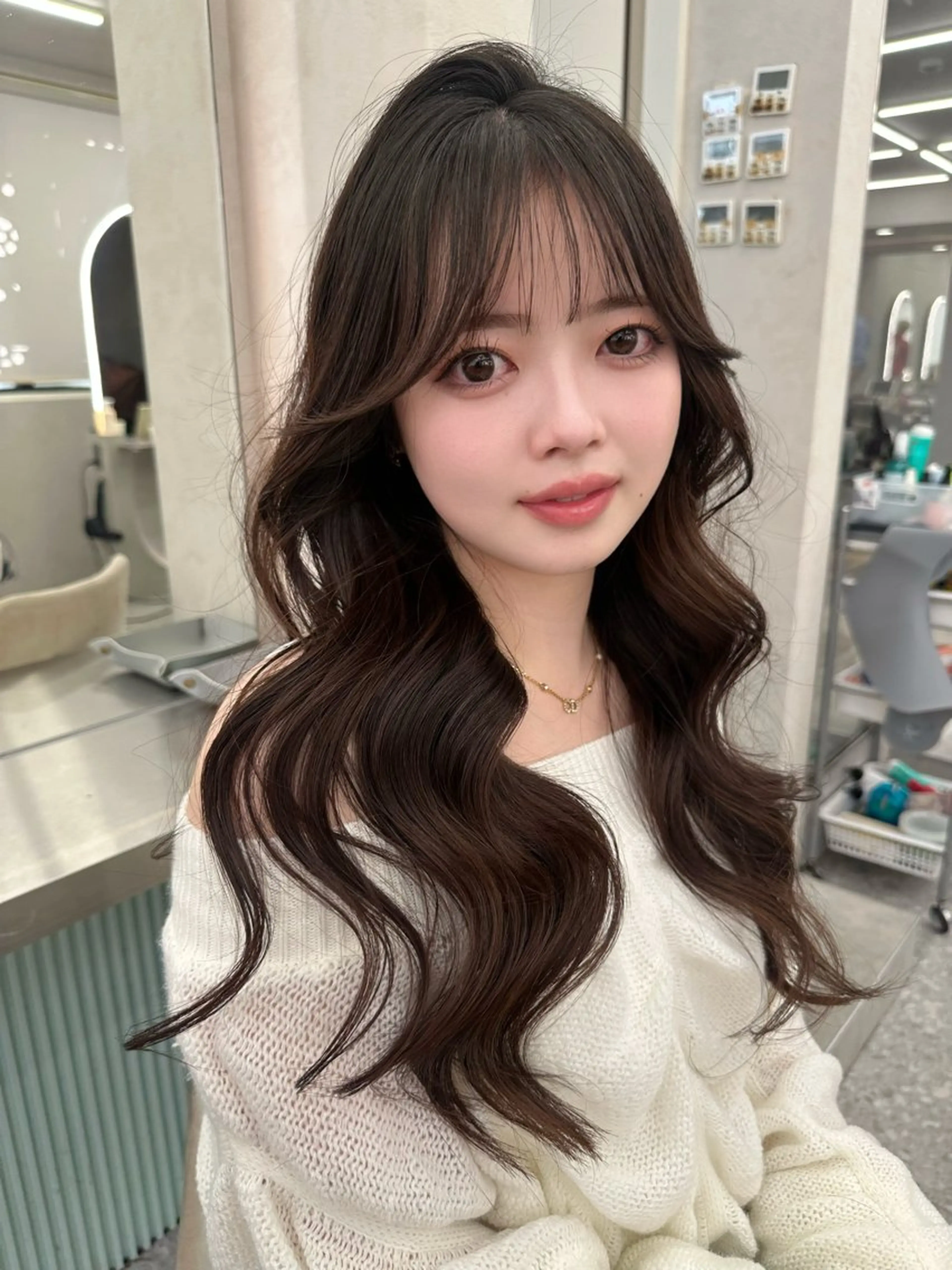 セミロング 顔周りカット 髪質改善 韓国風ヘア レイヤーカット ヘアカラー トリートメント Lond  mare 🦋ayana🦋のヘアスタイル