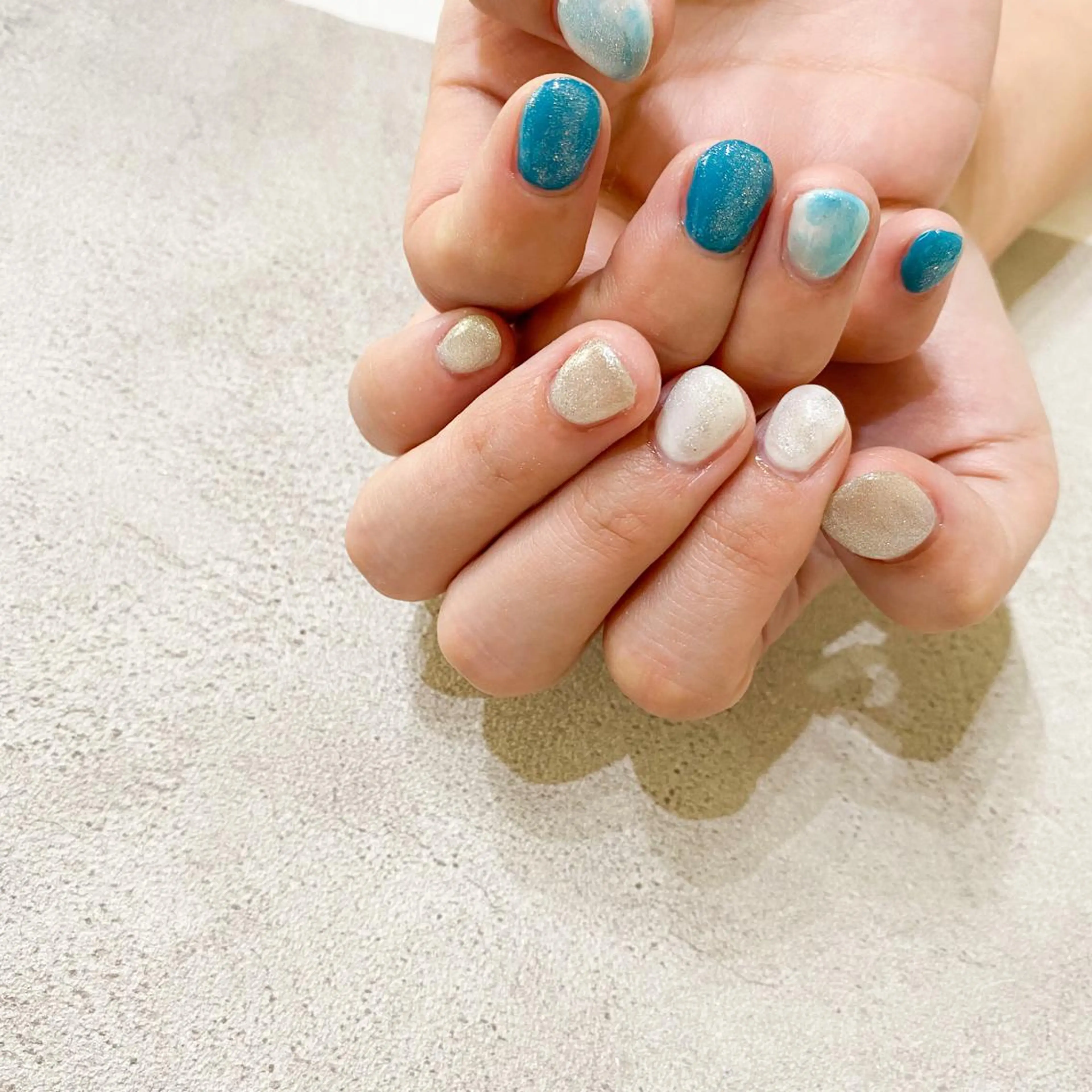 ネイル ハンドネイル ゴテゴテ💙ワンホン リオナのネイルデザイン