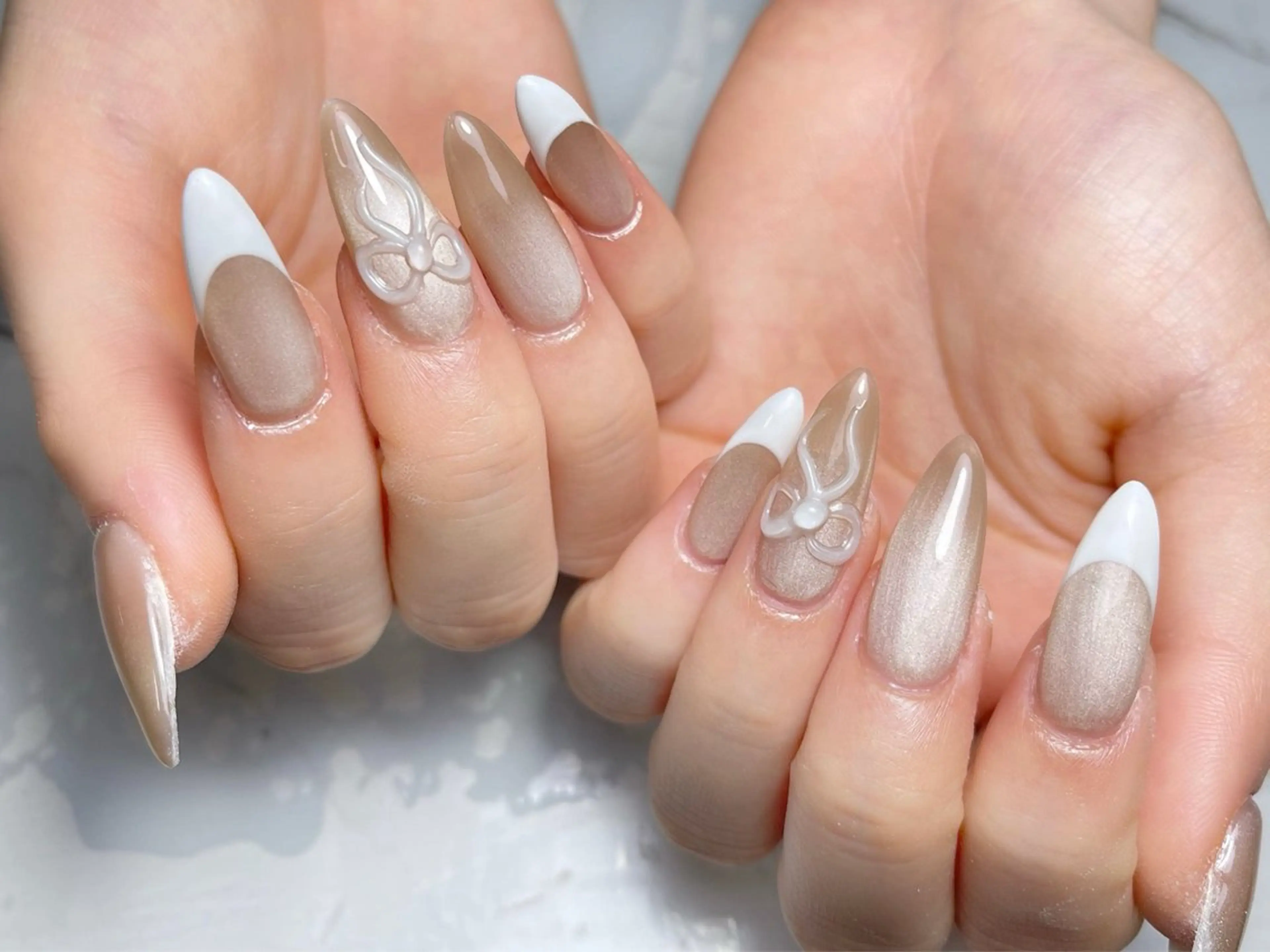 ネイル アートネイル フレンチネイル ジェルネイル グラデーション 韓国ネイル ハンドネイル 💕鈴木ユリ パラジェル/オフ無料のネイルデザイン