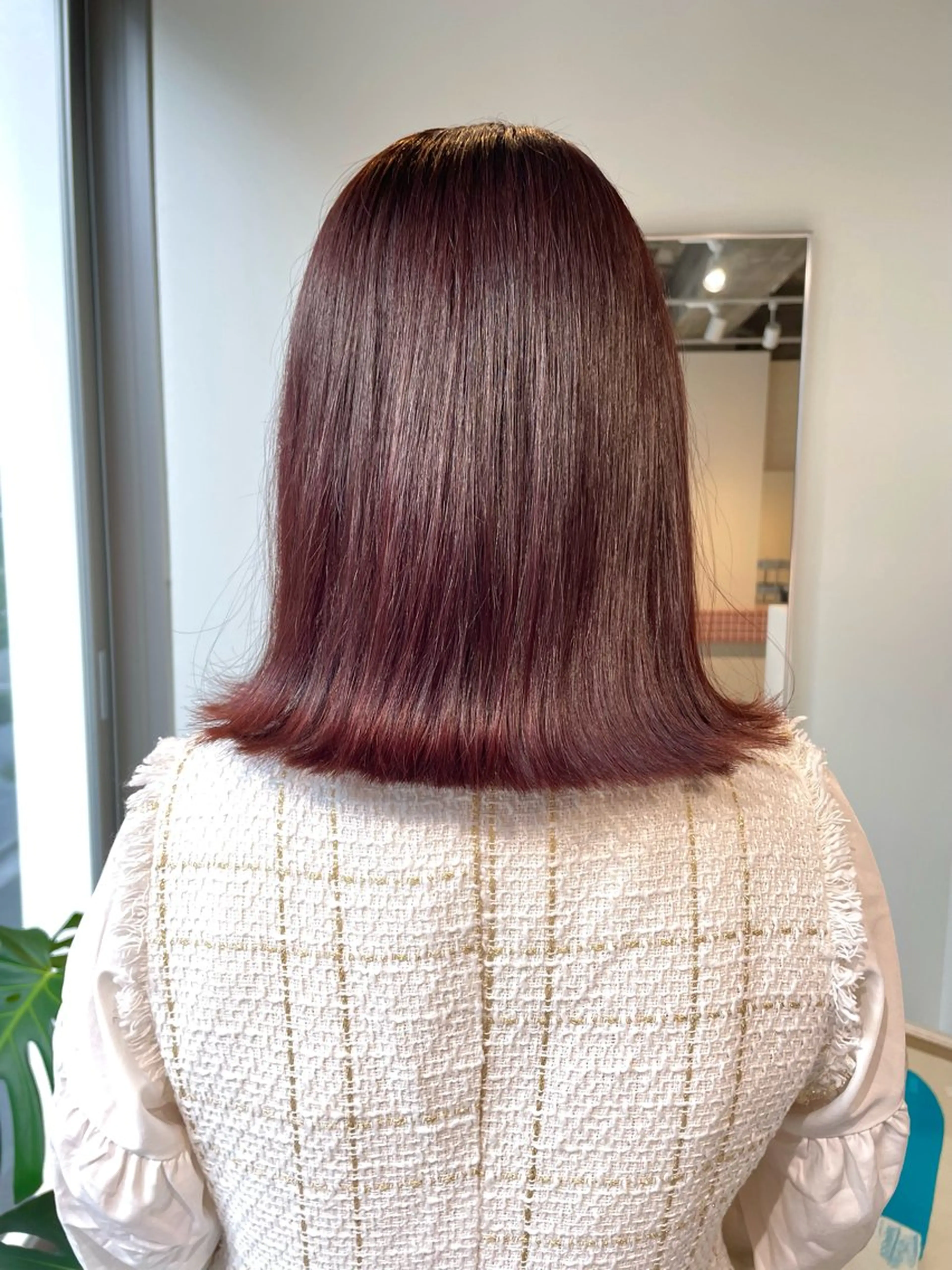 ショート カラー 前下がりボブ アディクシーカラー アッシュ ベージュカラー グレージュ eto所属・髪質改善スペシャリス ト長尾勇弥/梅田中津のヘアスタイル