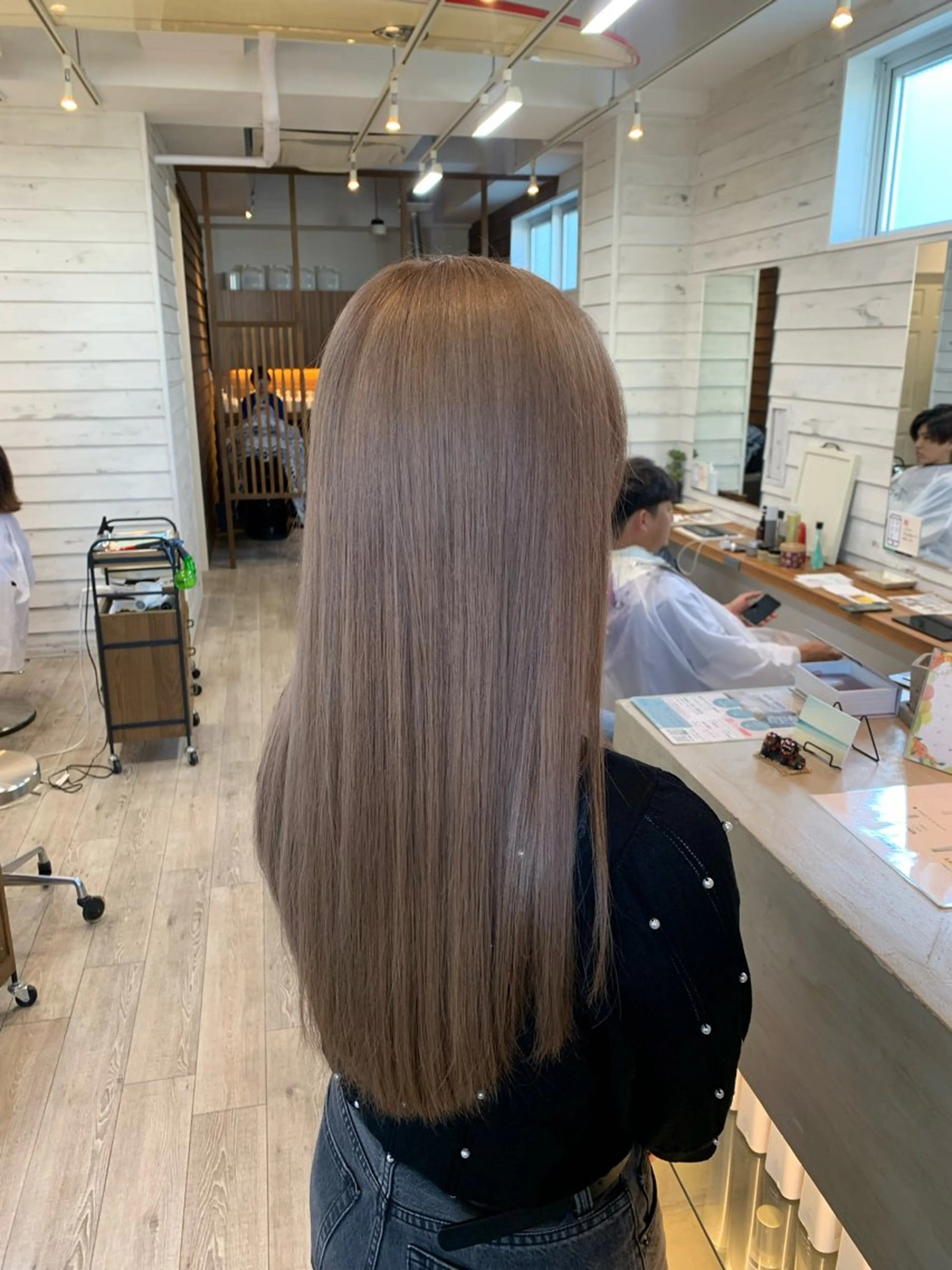 ロング ヘアカラー 渡邉 真夕のヘアスタイル
