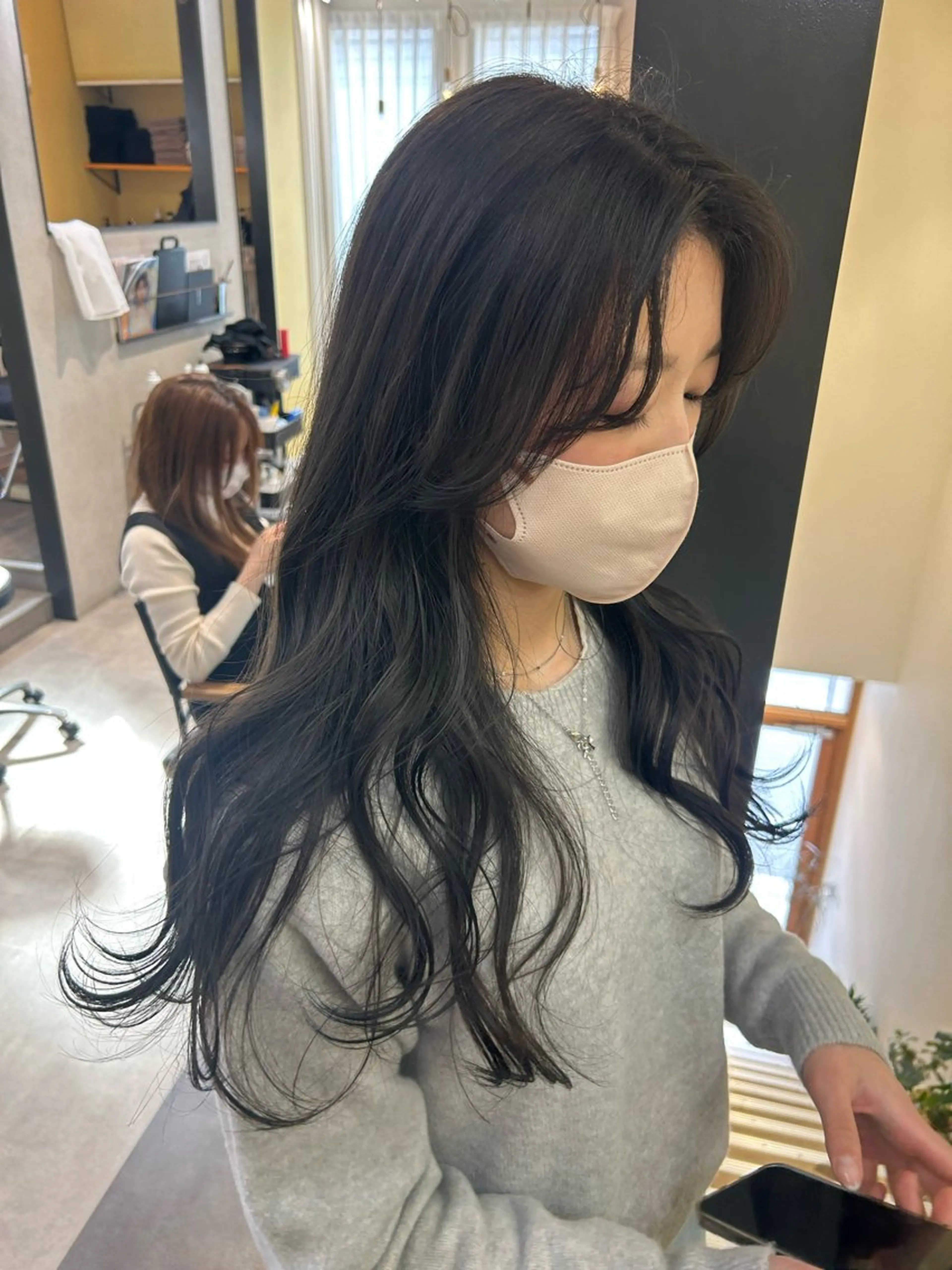 ロング カラー アッシュ アッシュグレー 透明感カラー カット ヘアカラー トリートメント hub hair レイヤー/透明感のヘアスタイル