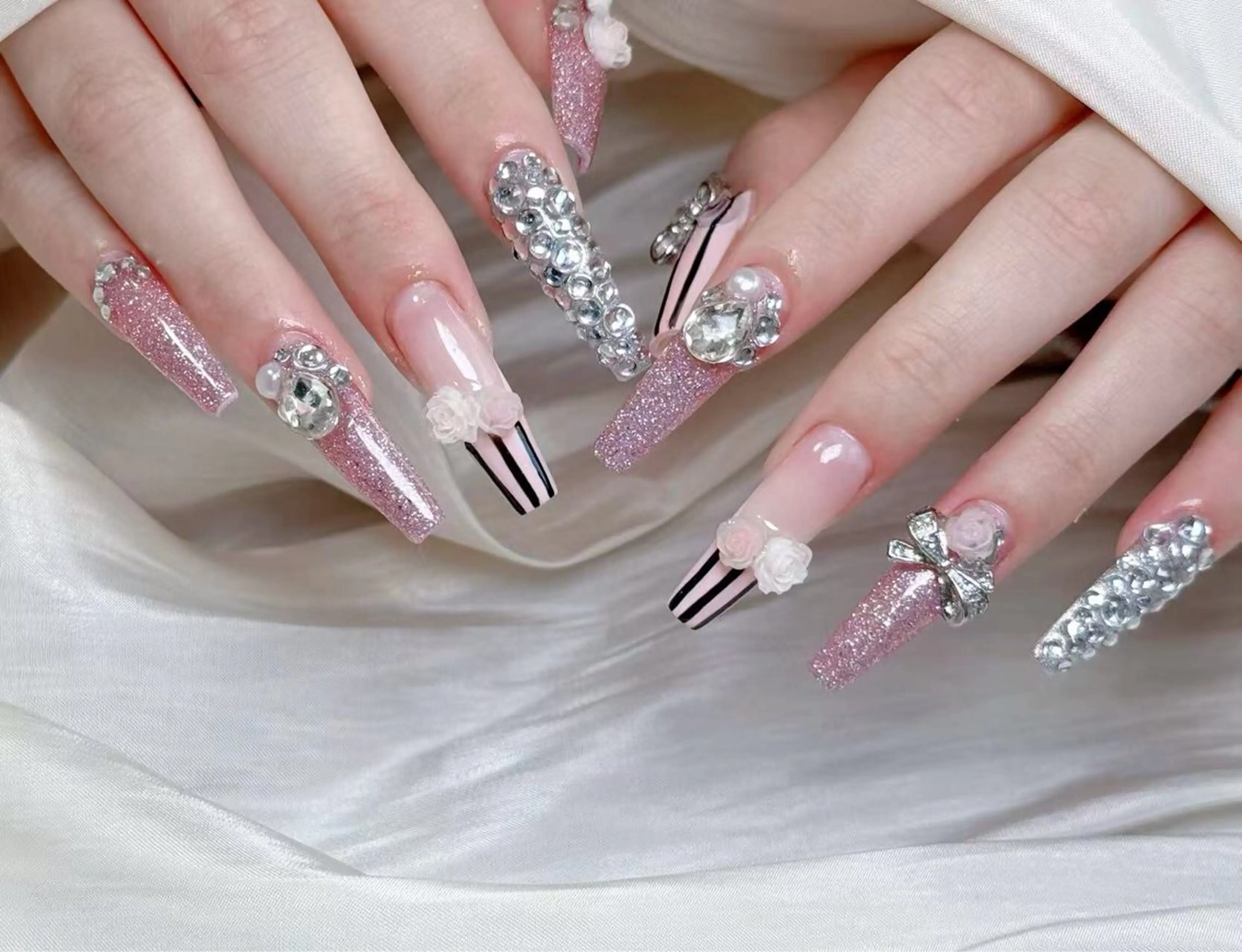 ネイル 小 雨のネイルデザイン