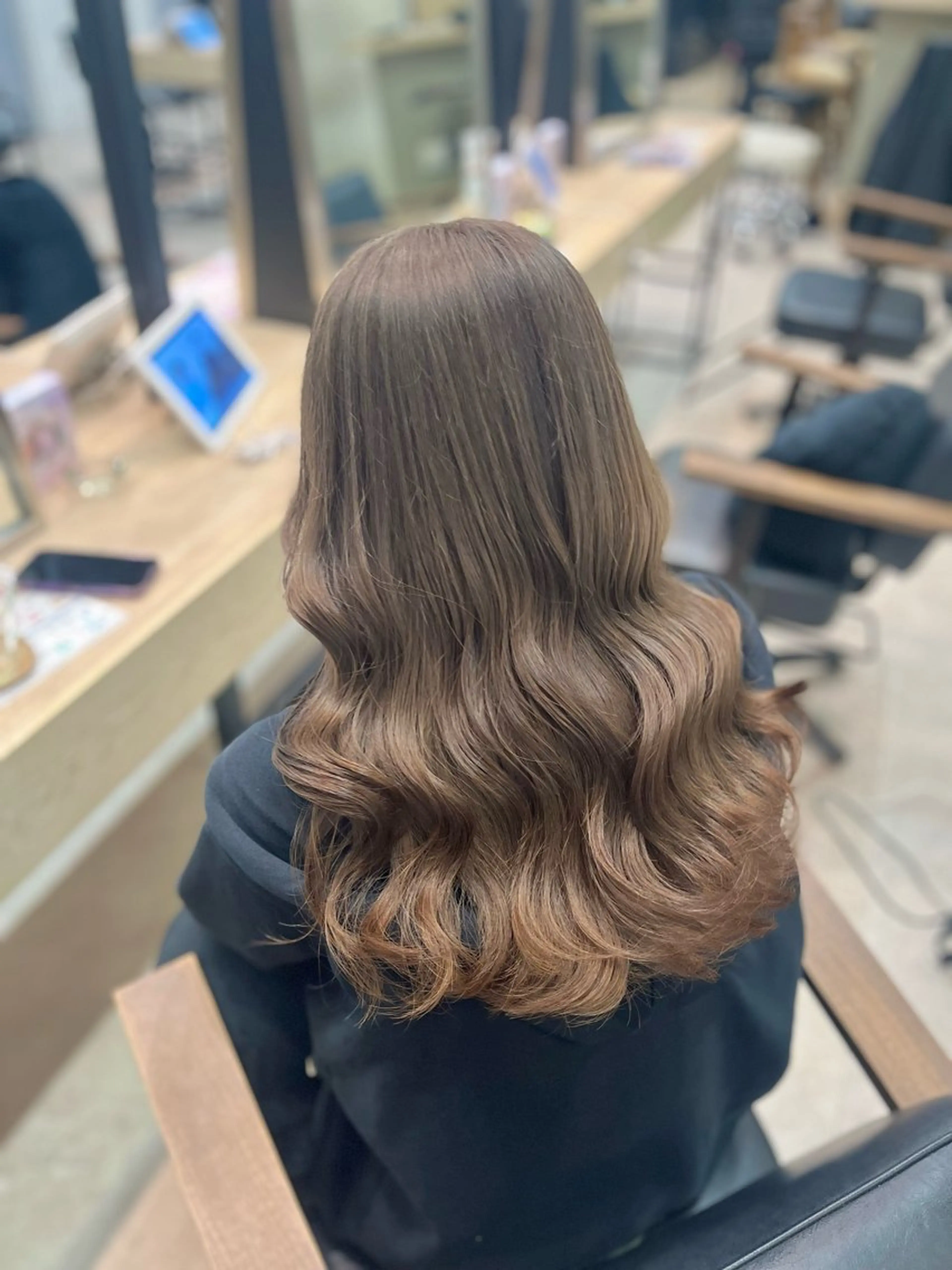 セミロング カラー 寒色 ♡ レイヤー ┊︎miyuのヘアスタイル