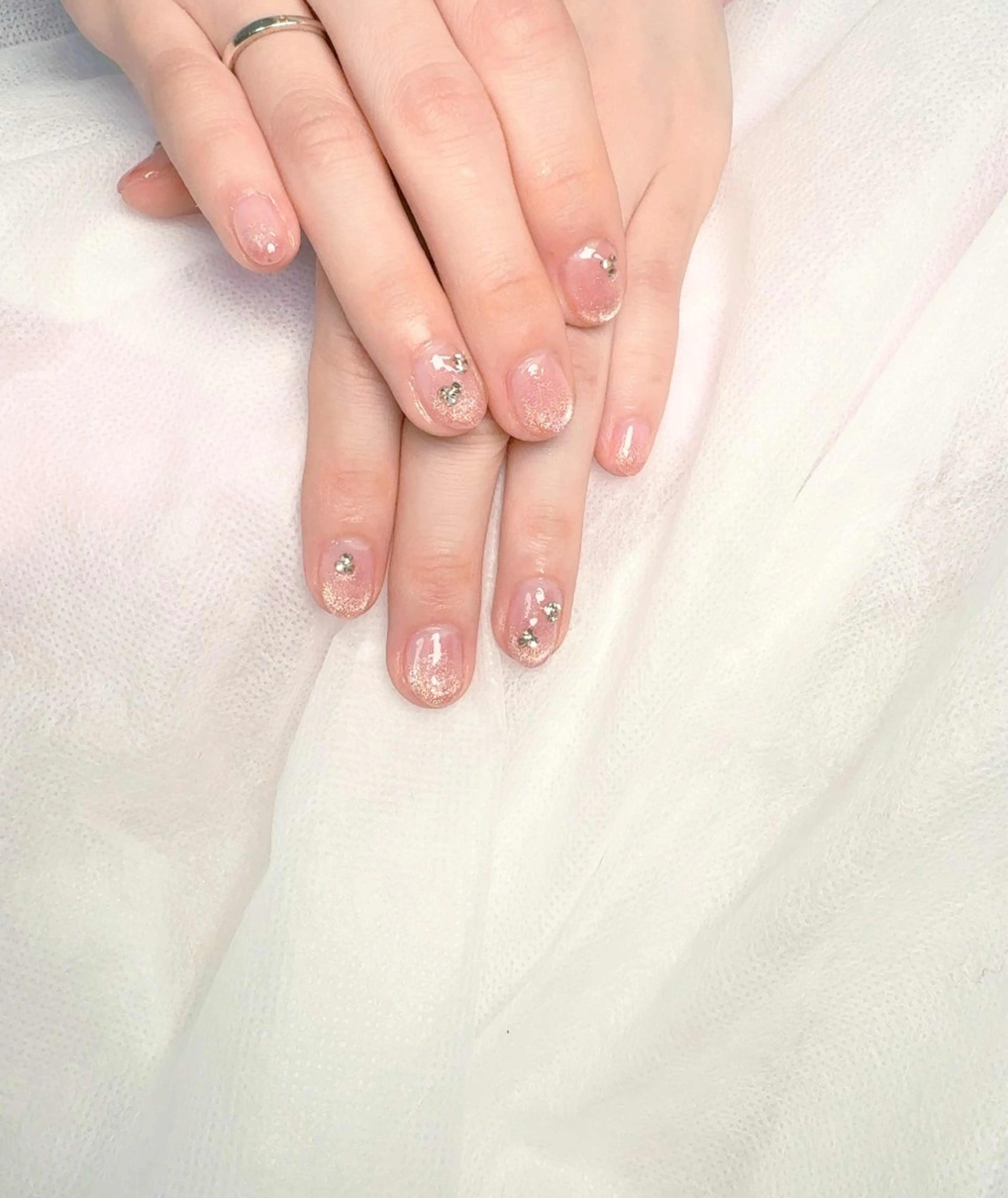 ネイル pink ladyサロン所属・べ にのネイルデザイン