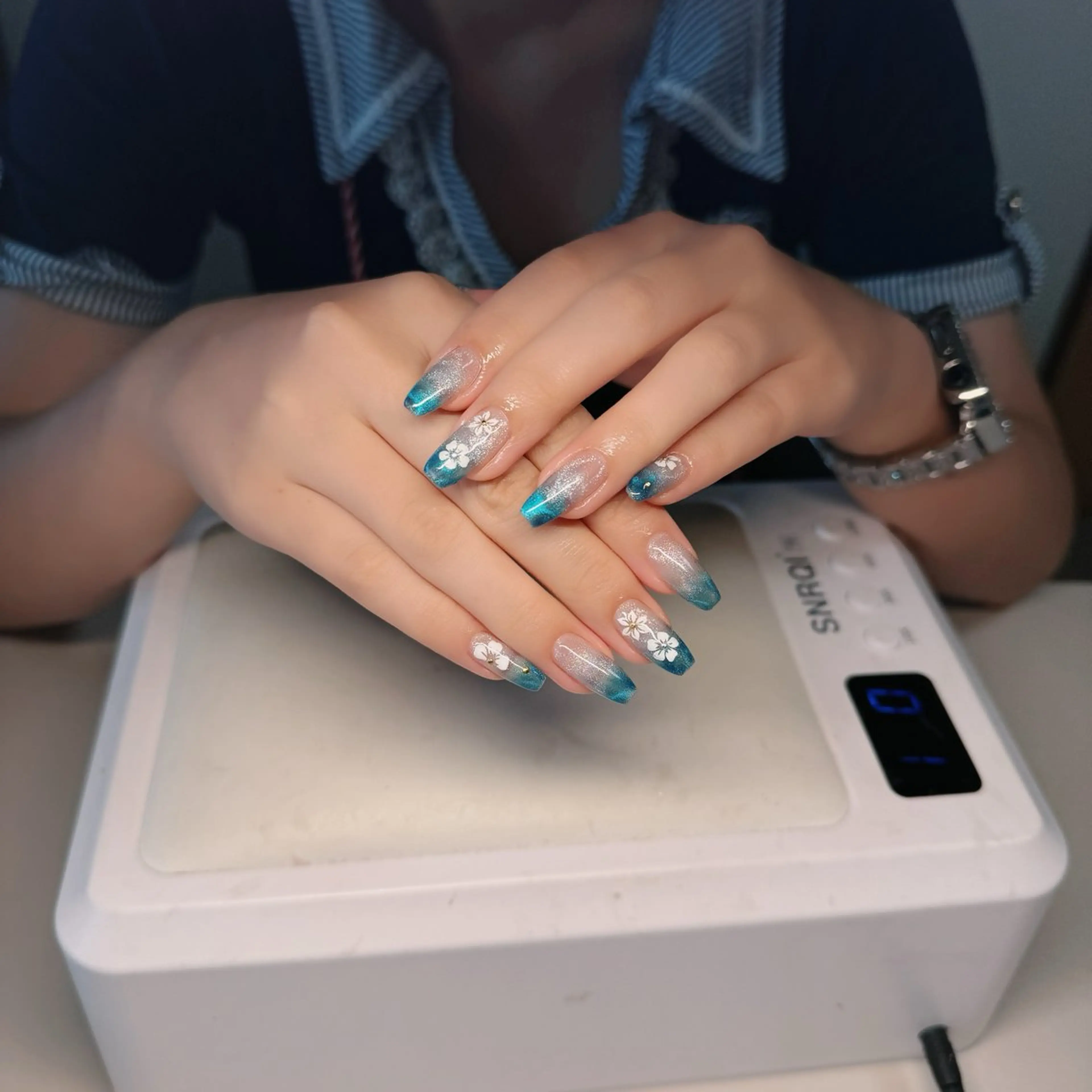 ネイル チークネイル フレンチネイル グラデーション 韓国ネイル マグネットネイル Hana nail所属・Hana Nailのネイルデザイン