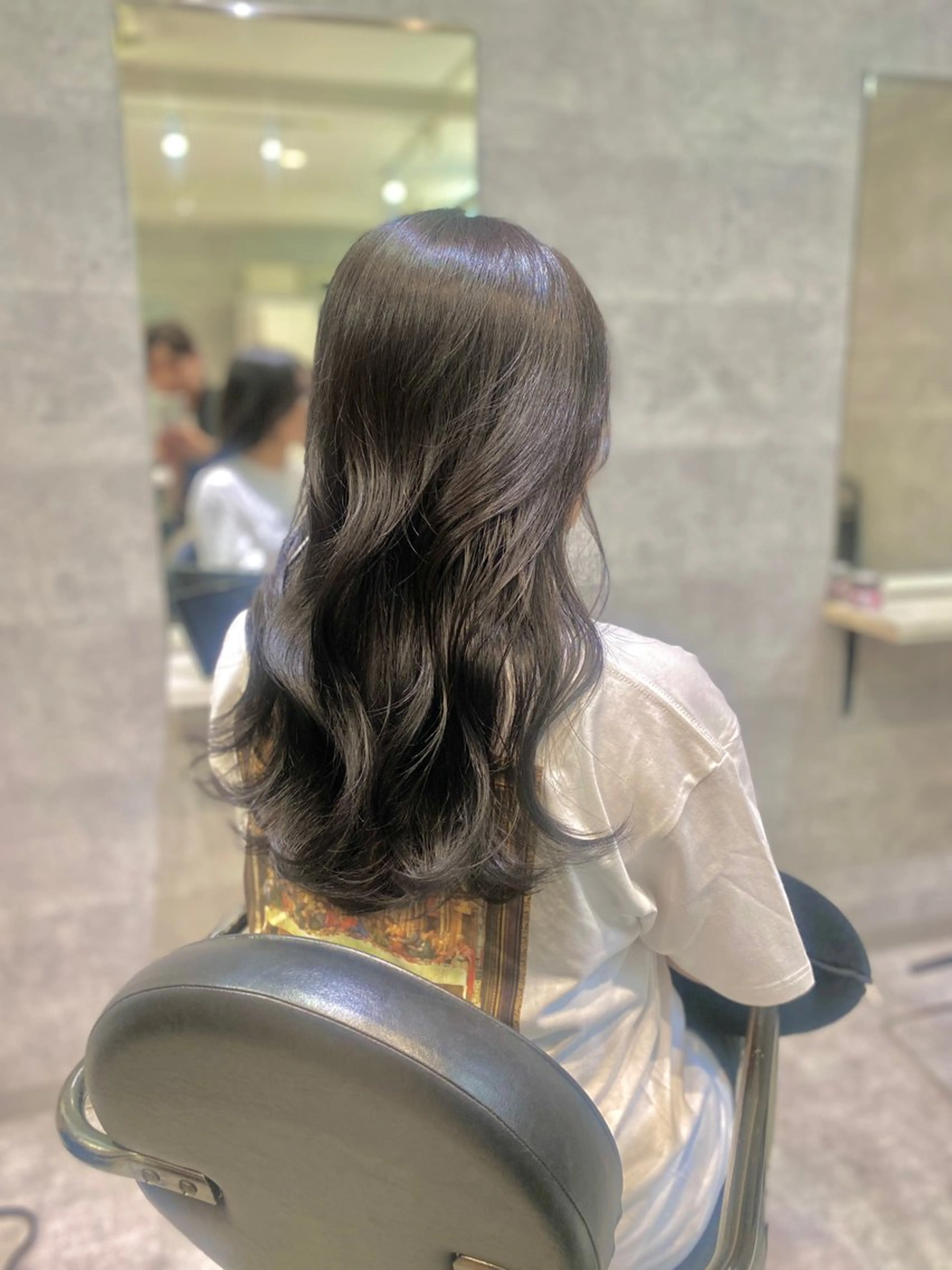 セミロング _WHITE難波店[アンダーバーホワイト]所属・艶カラー/髪質改善 /韓国風/中村嘉秀のヘアスタイル