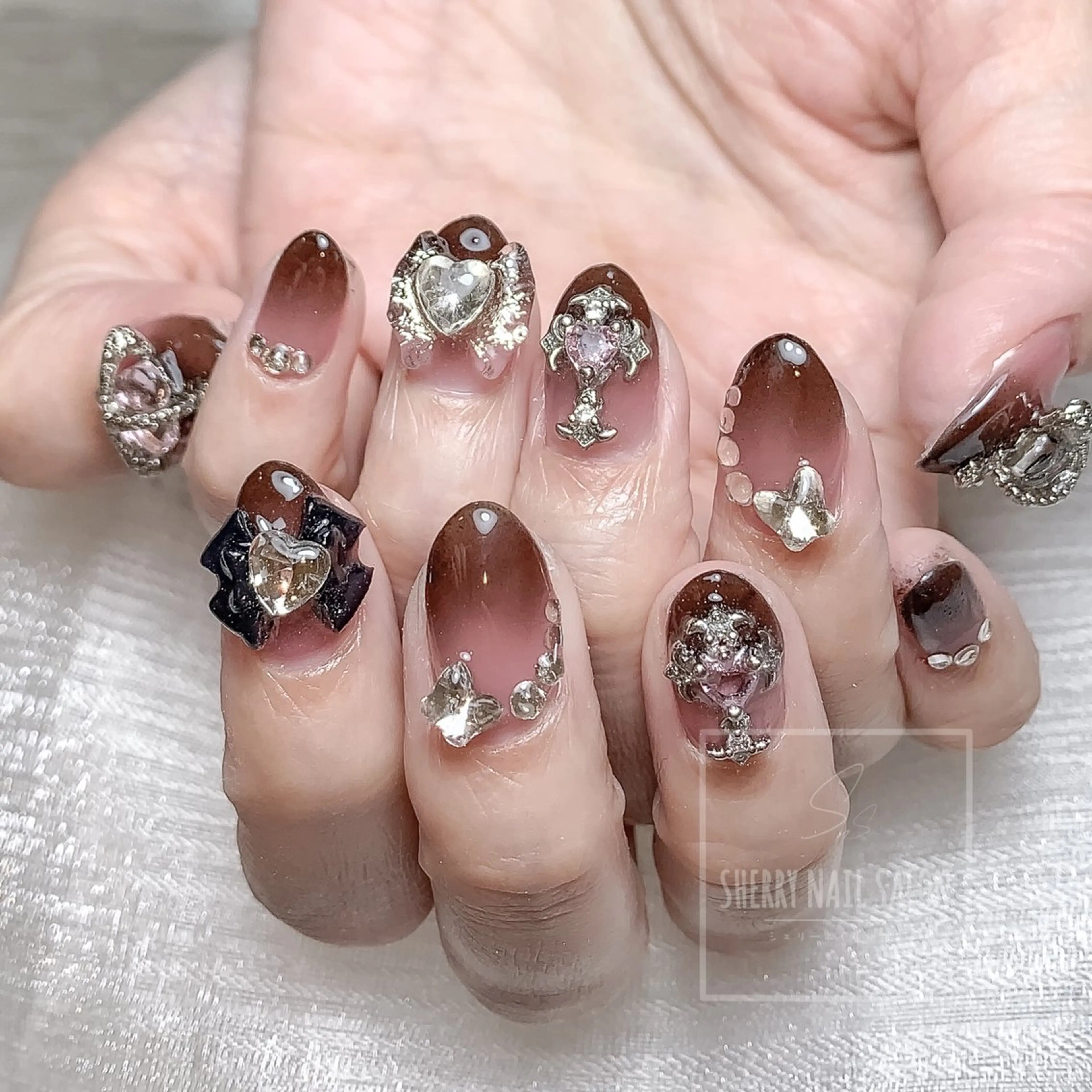 ネイル チークネイル 長さ出し フレンチネイル ジェルネイル グラデーション moe自宅ネイルサロン所属・萌 自宅ネイルサロンのネイルデザイン