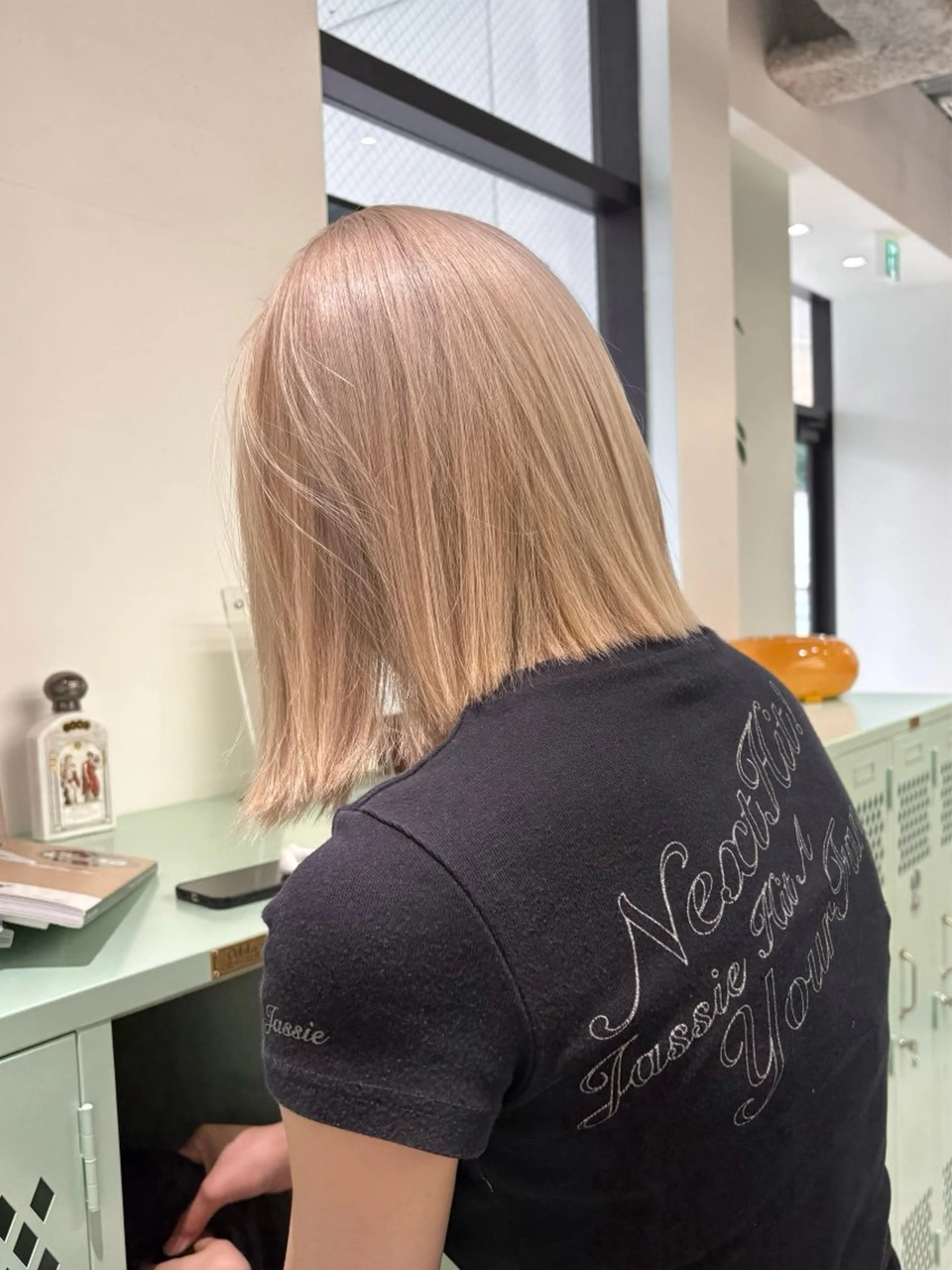 🩶肌色似合わせミルクティーベージュカラー🩶ブリーチ+オンカラーの写真