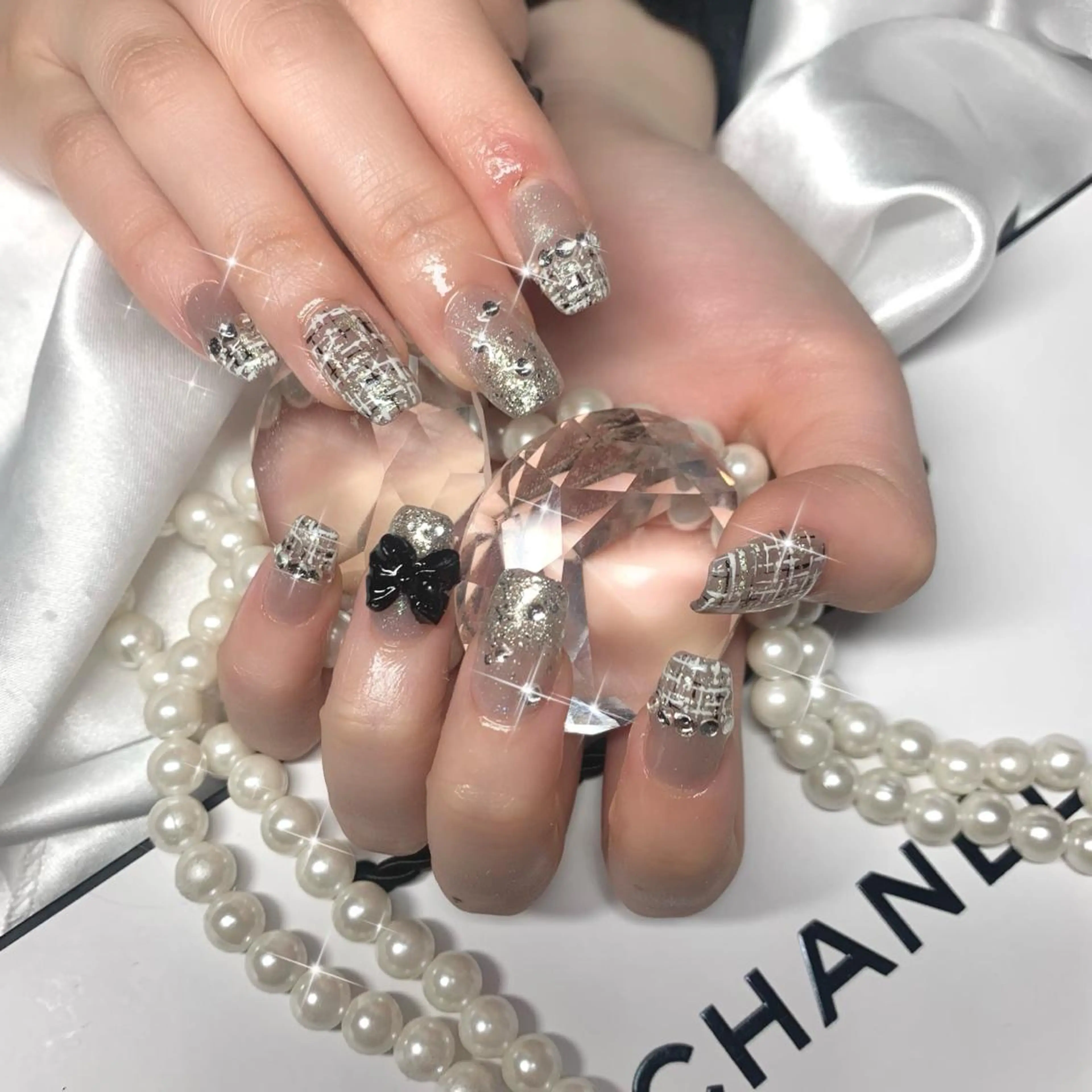 ネイル オーロラネイル フレンチネイル ジェルネイル 韓国ネイル 持ち込み élu by Noriko 前原のネイルデザイン