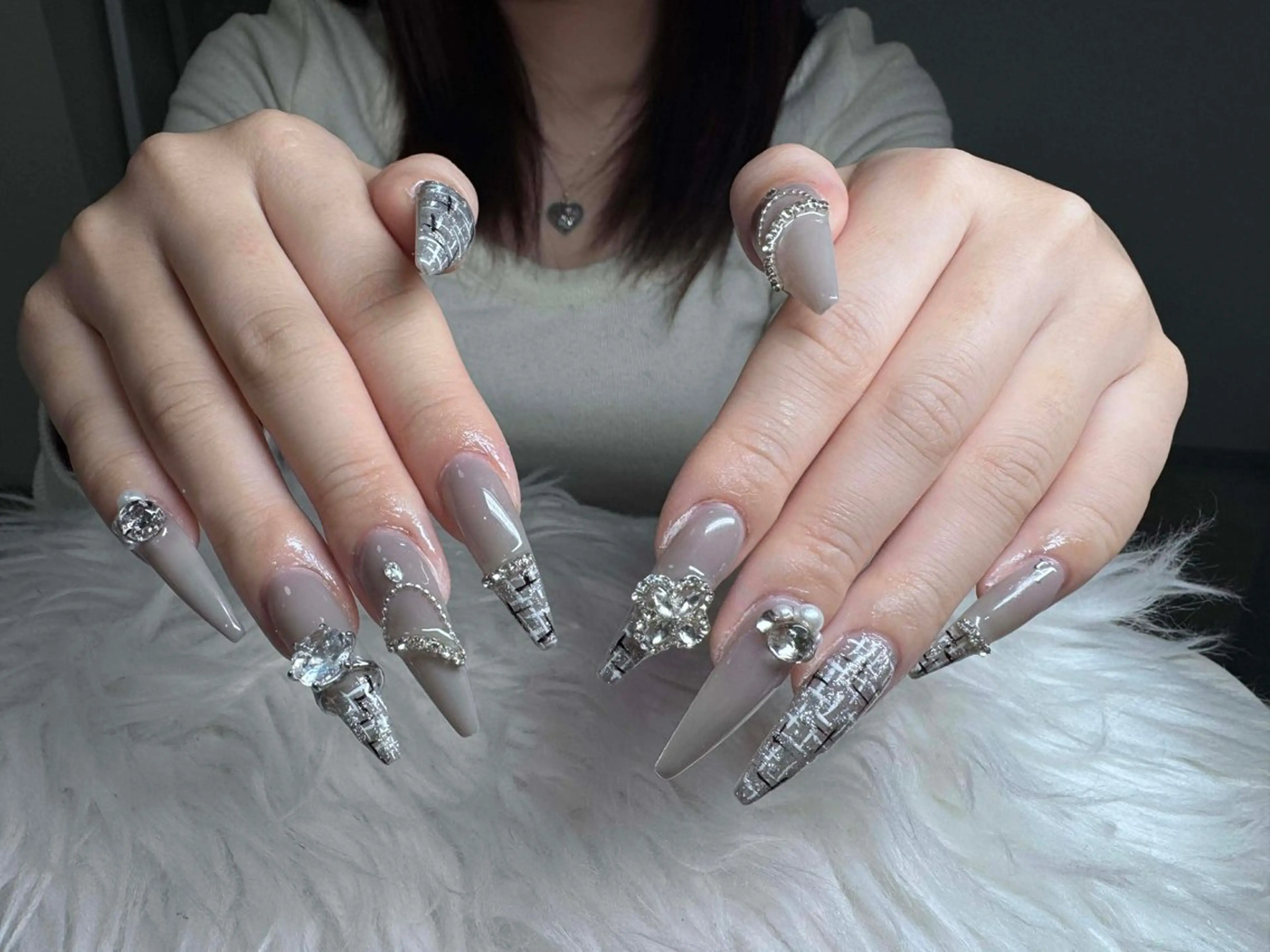 ネイル フットネイル フレンチネイル グラデーション 韓国ネイル ロングネイル ハンドネイル qyn qynのネイルデザイン