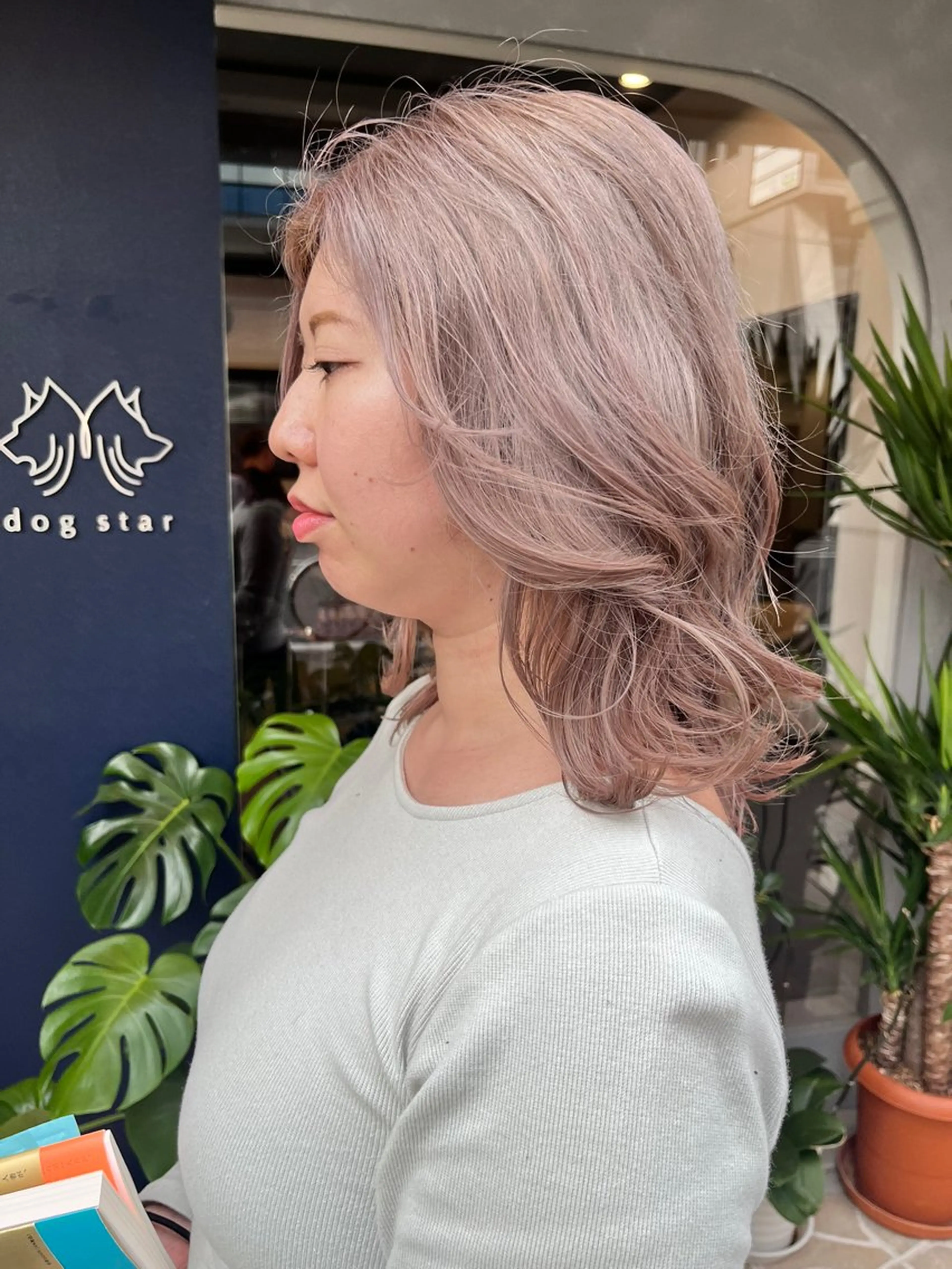 セミロング カラー ベージュカラー ブリーチ カット ヘアカラー dogstar小林諒 レイヤー/パーマのヘアスタイル