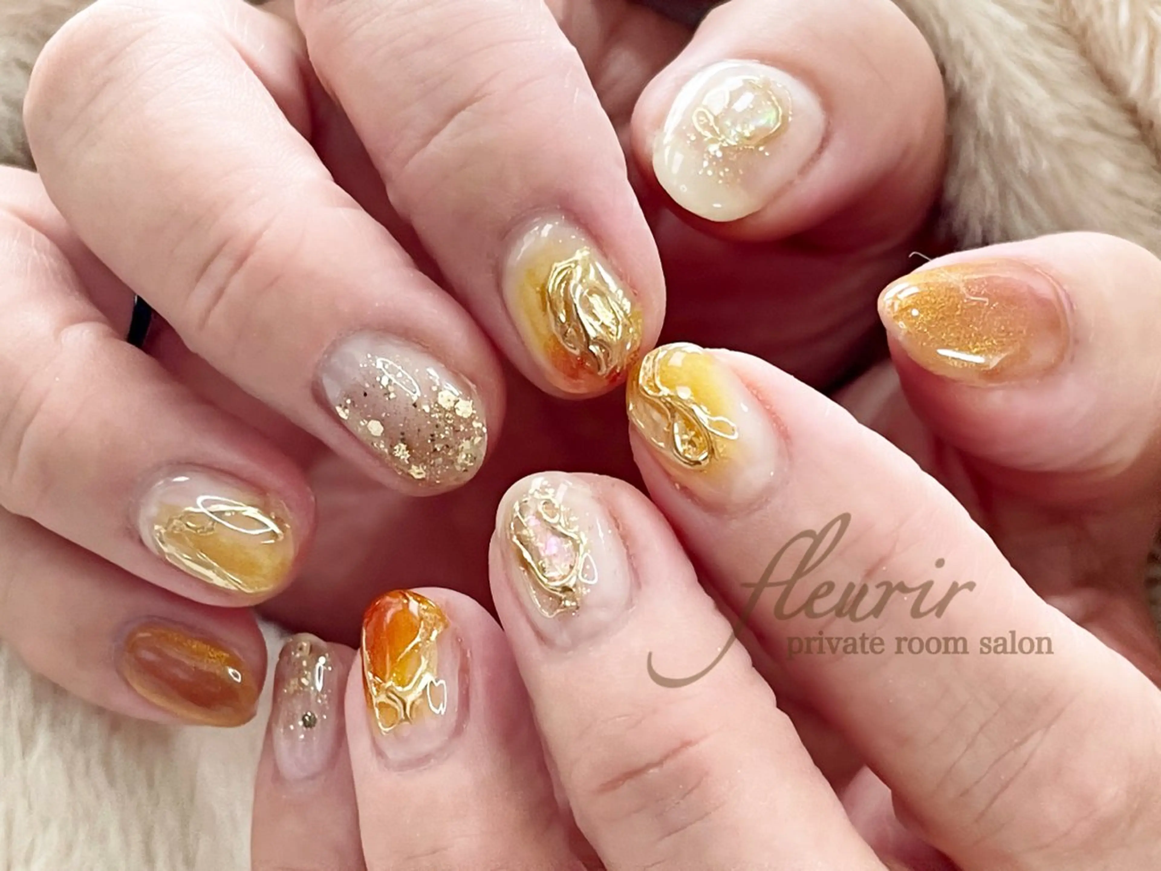 ネイル ホログラムネイル オレンジ 黄色 フルリール 【プライベートサロンのネイルデザイン