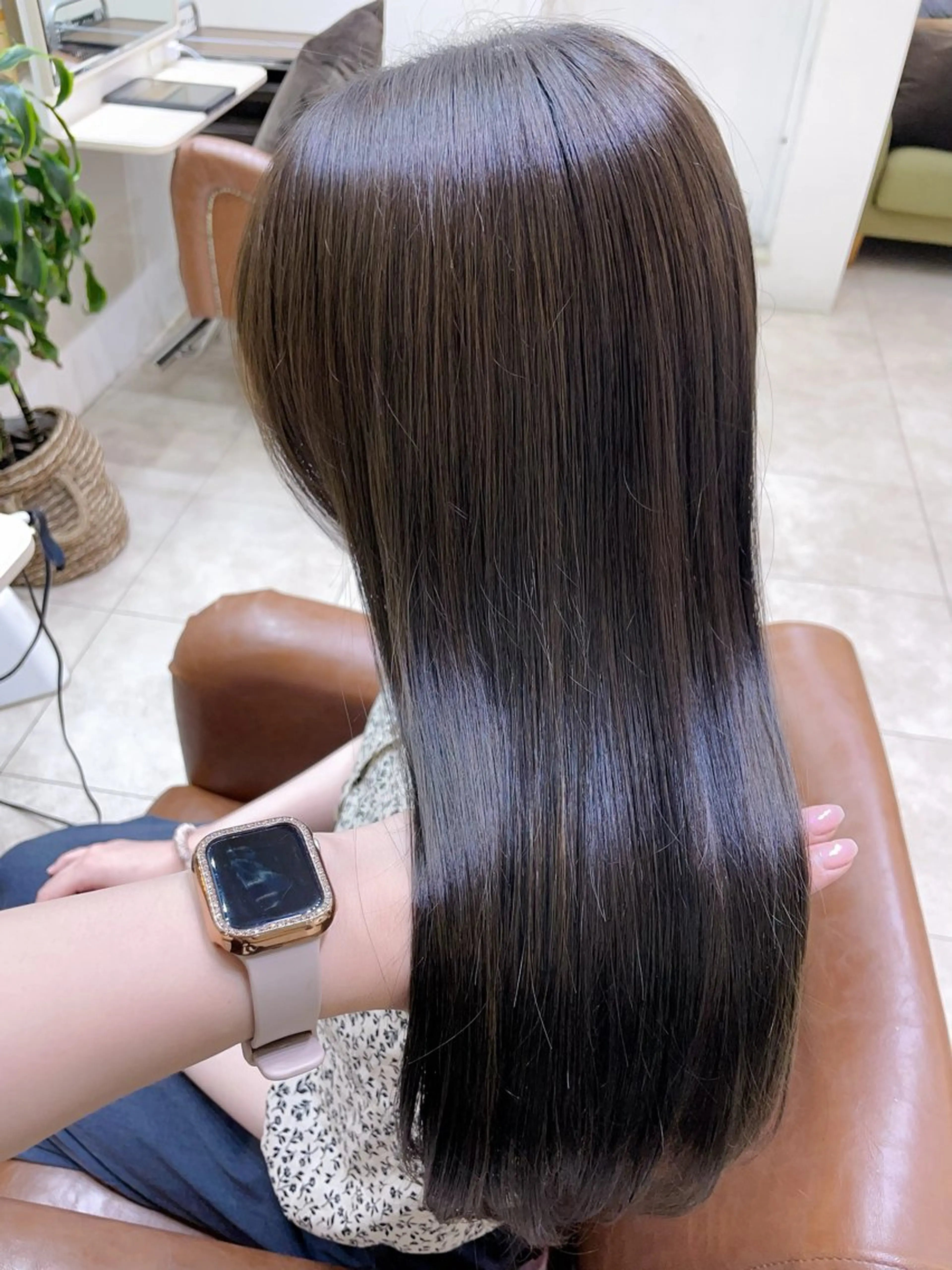 カラー カット ヘアカラー トリートメント 村山 茉衣のヘアスタイル