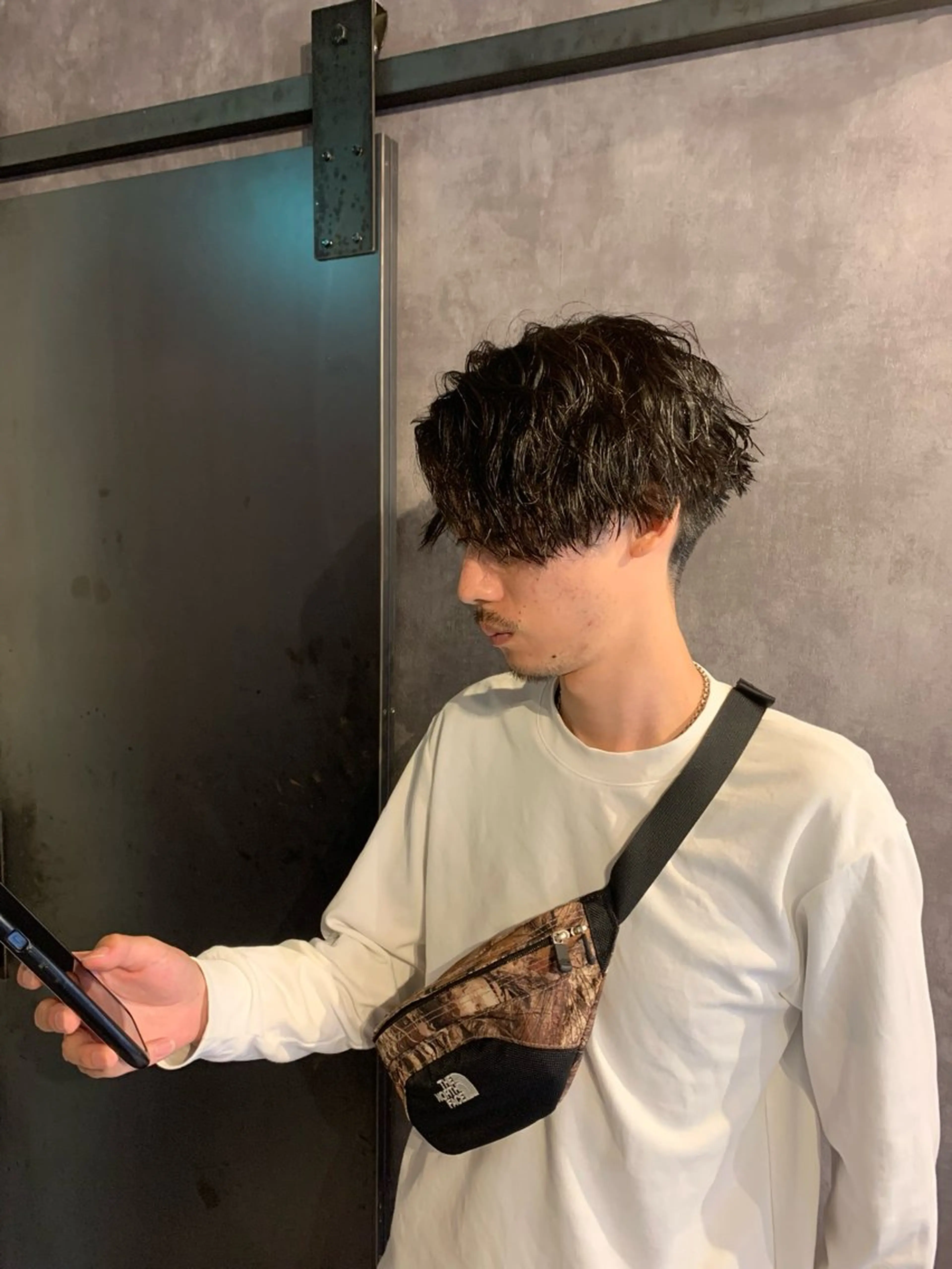 パーマ メンズ センターパート メンズパーマ ツイストスパイラルパーマ スパイラルパーマ カット パーマ ⚡️メンズパーマ特化 mens支持◎/忠地のヘアスタイル