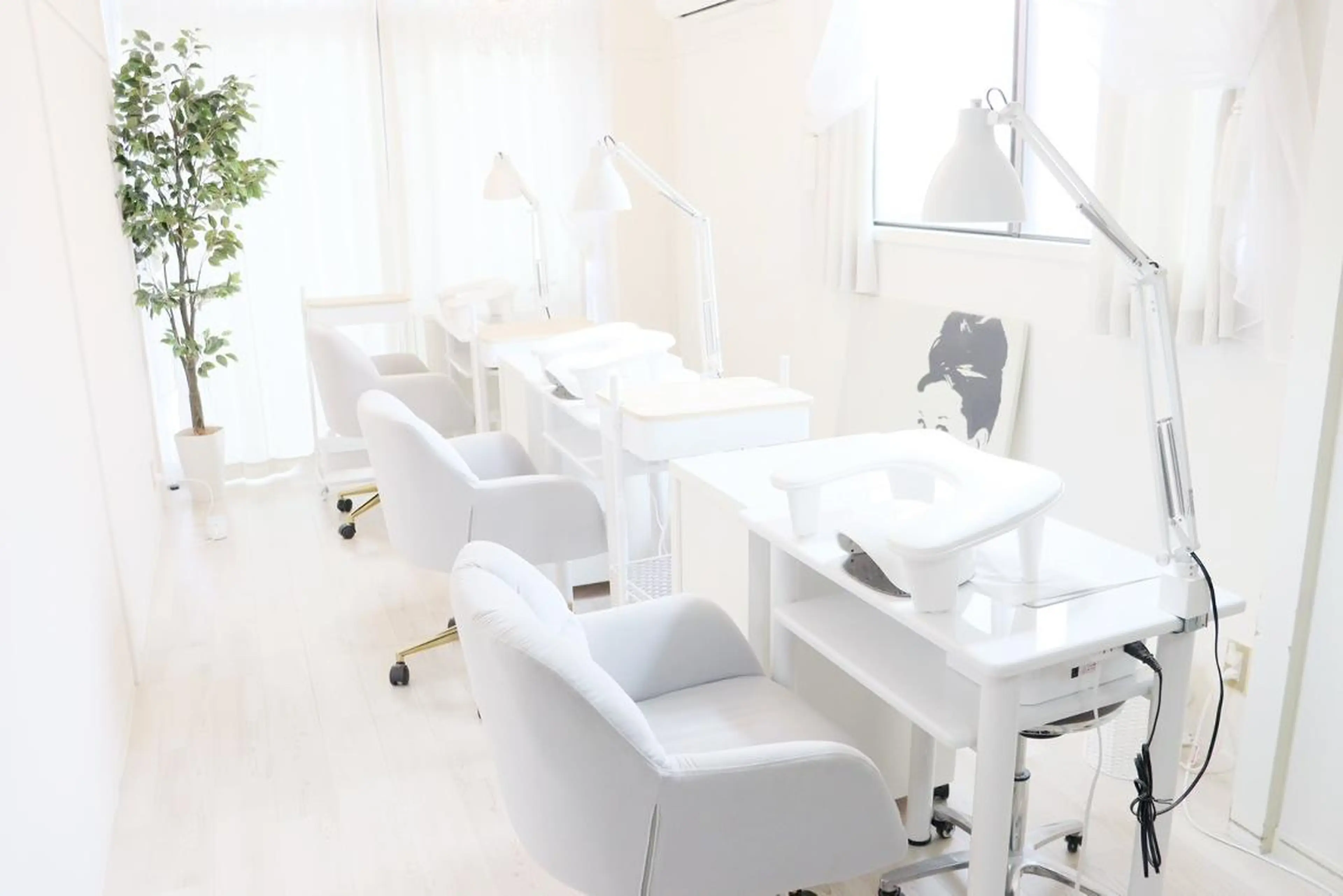 ネイル フットネイル 𝐖 𝐚 𝐤 𝐚 𝐧 𝐚🐾のネイルデザイン