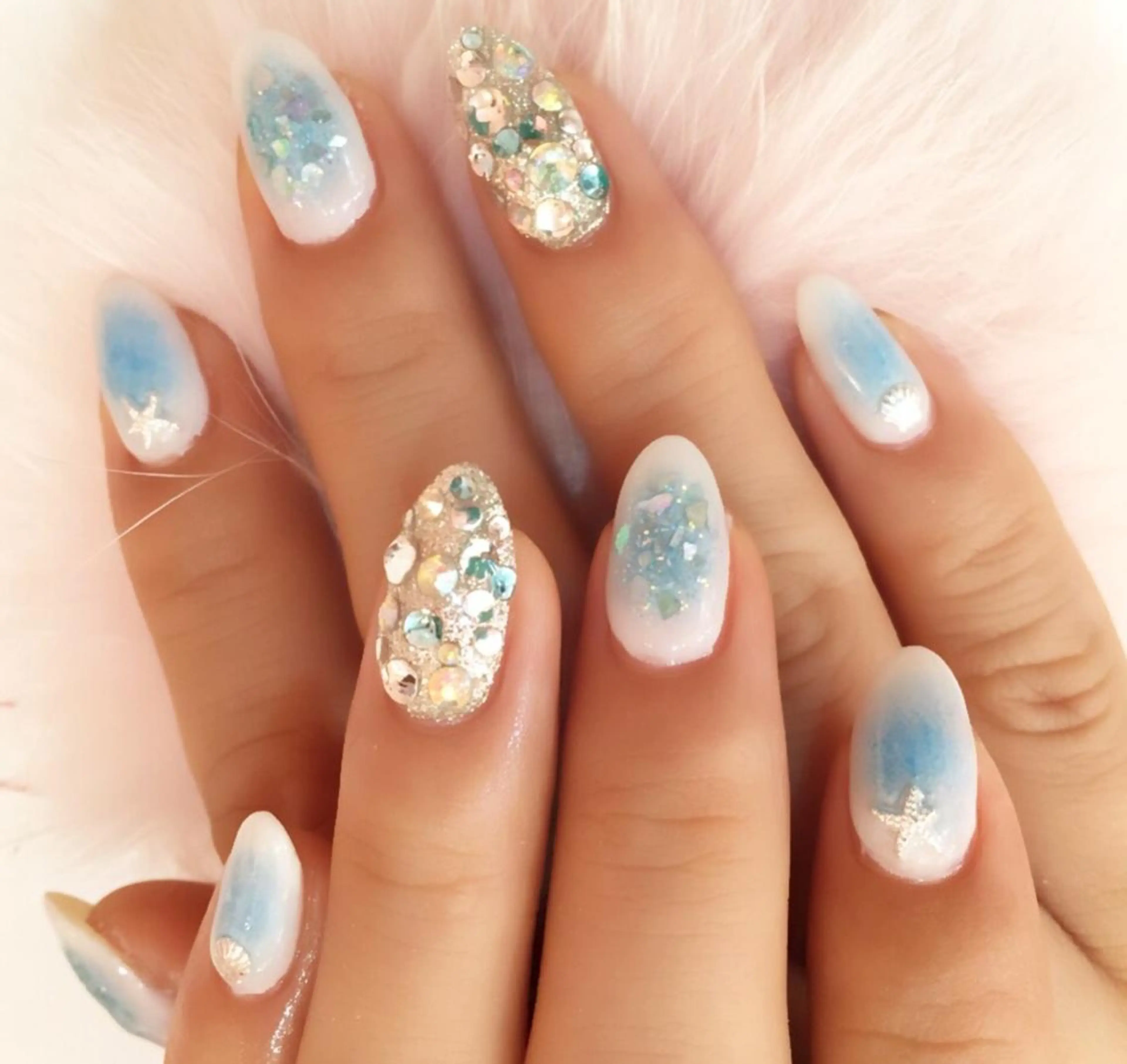 ミディアム カラー パーマ ヘアアレンジ メンズ キッズ ネイル マツエク・マツパ NAILSGOGO shibuyaのネイルデザイン