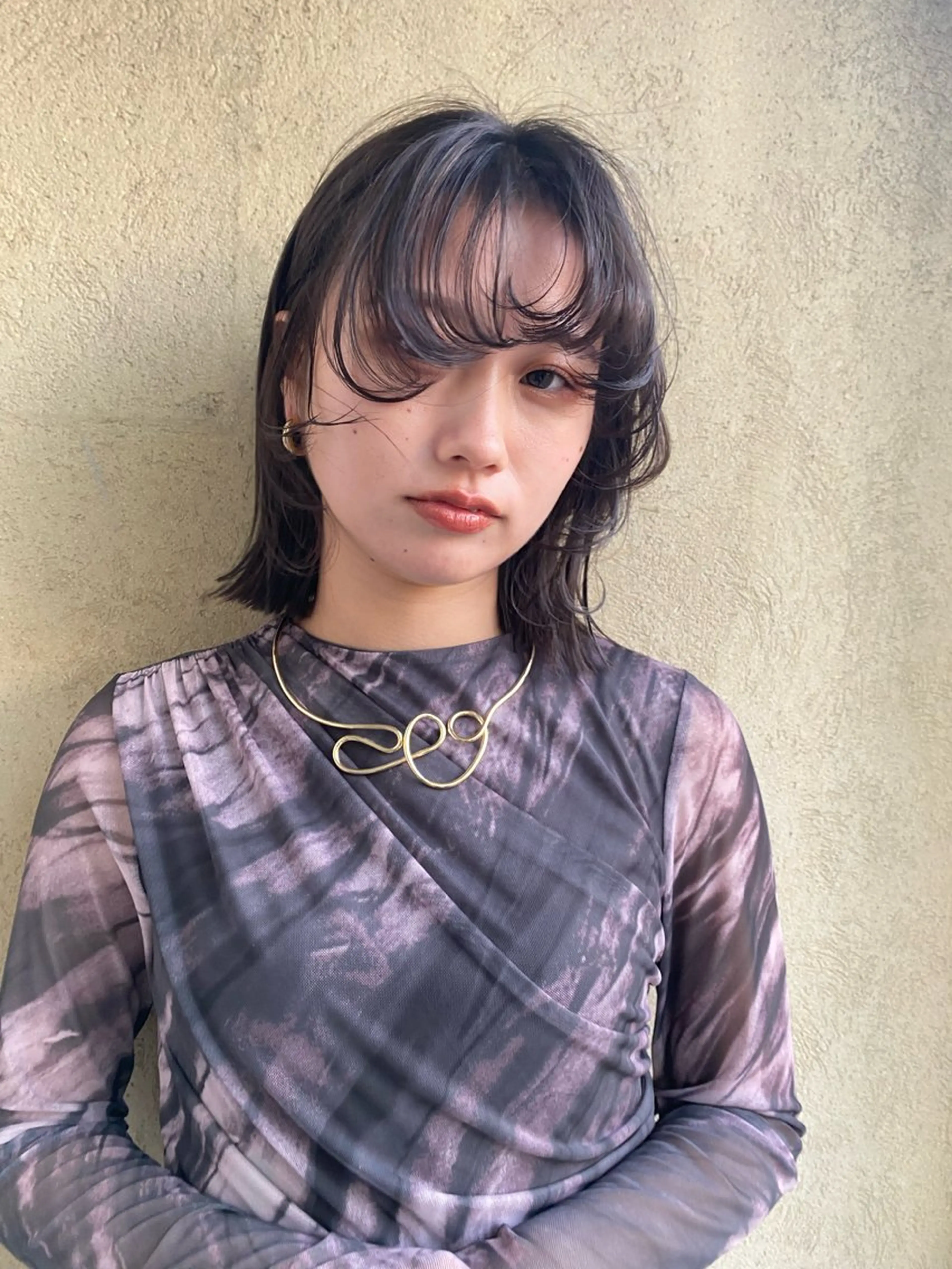 ミディアム saya🌿レイヤー カット/透明感カラーのヘアスタイル