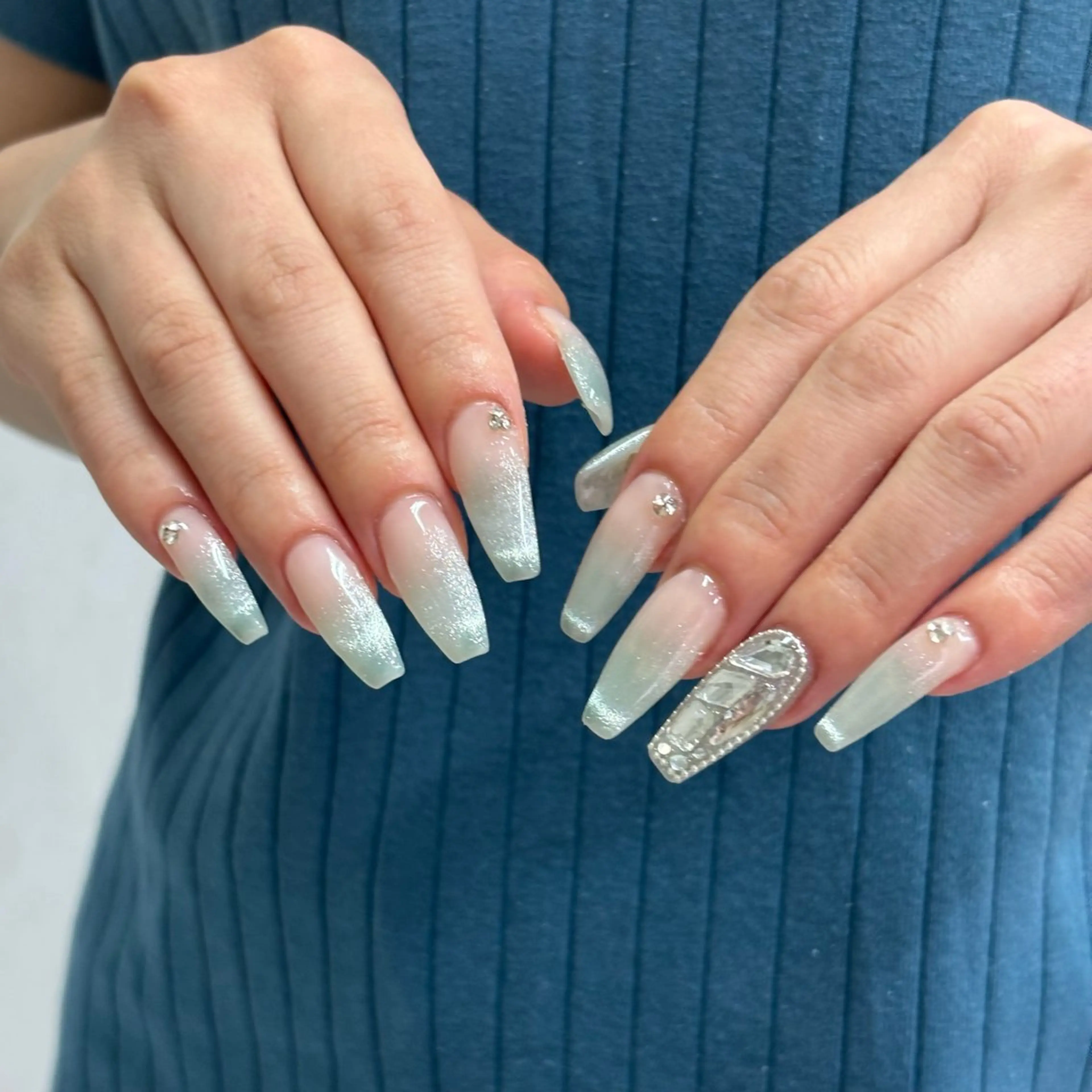 ネイル グラデーション マグネットネイル ハンドネイル 🩰ミキ/韓国♡ girlyネイル🩰のネイルデザイン