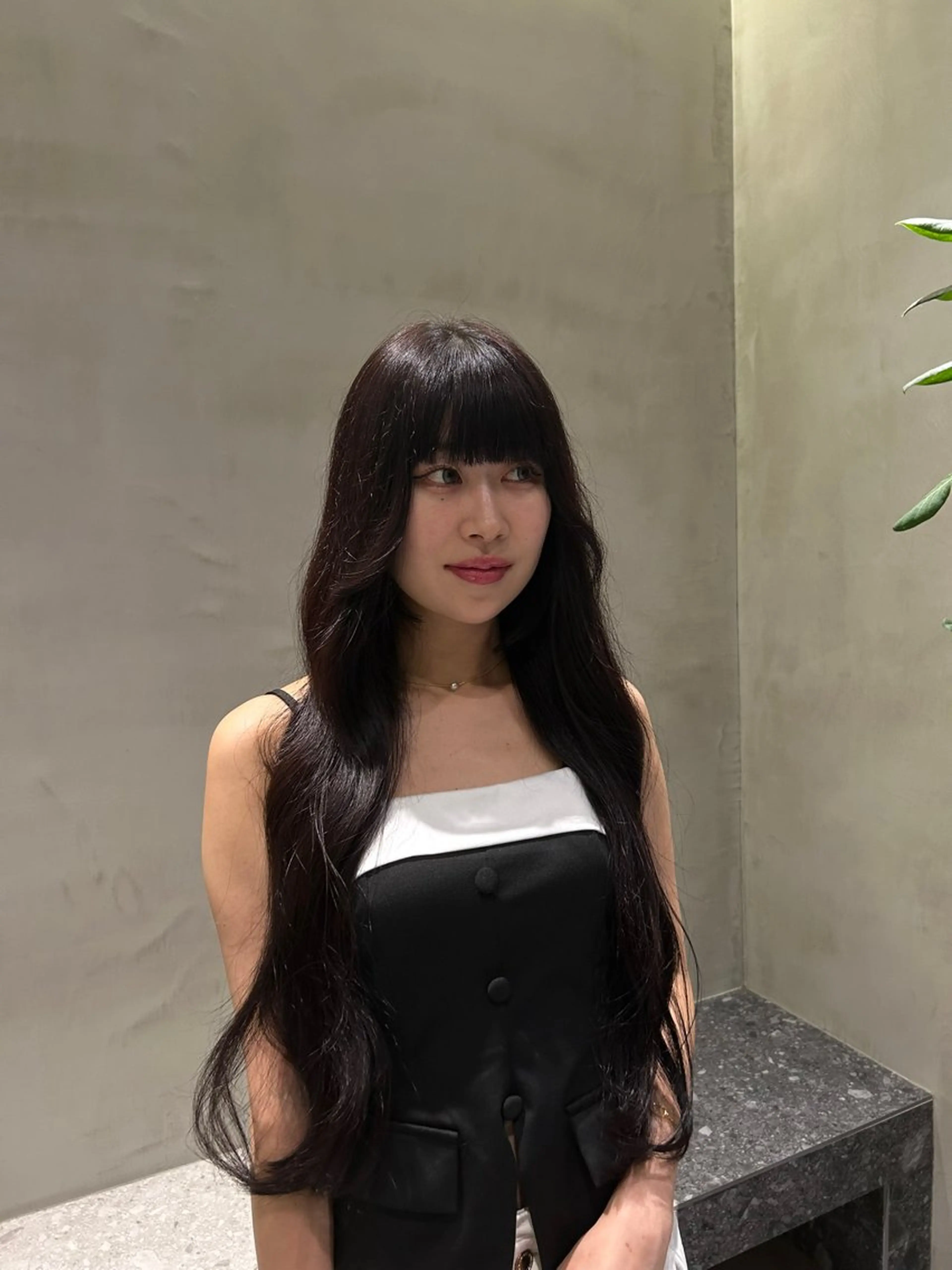 ロング カラー 透明感カラー 廣野 芽唯奈のヘアスタイル