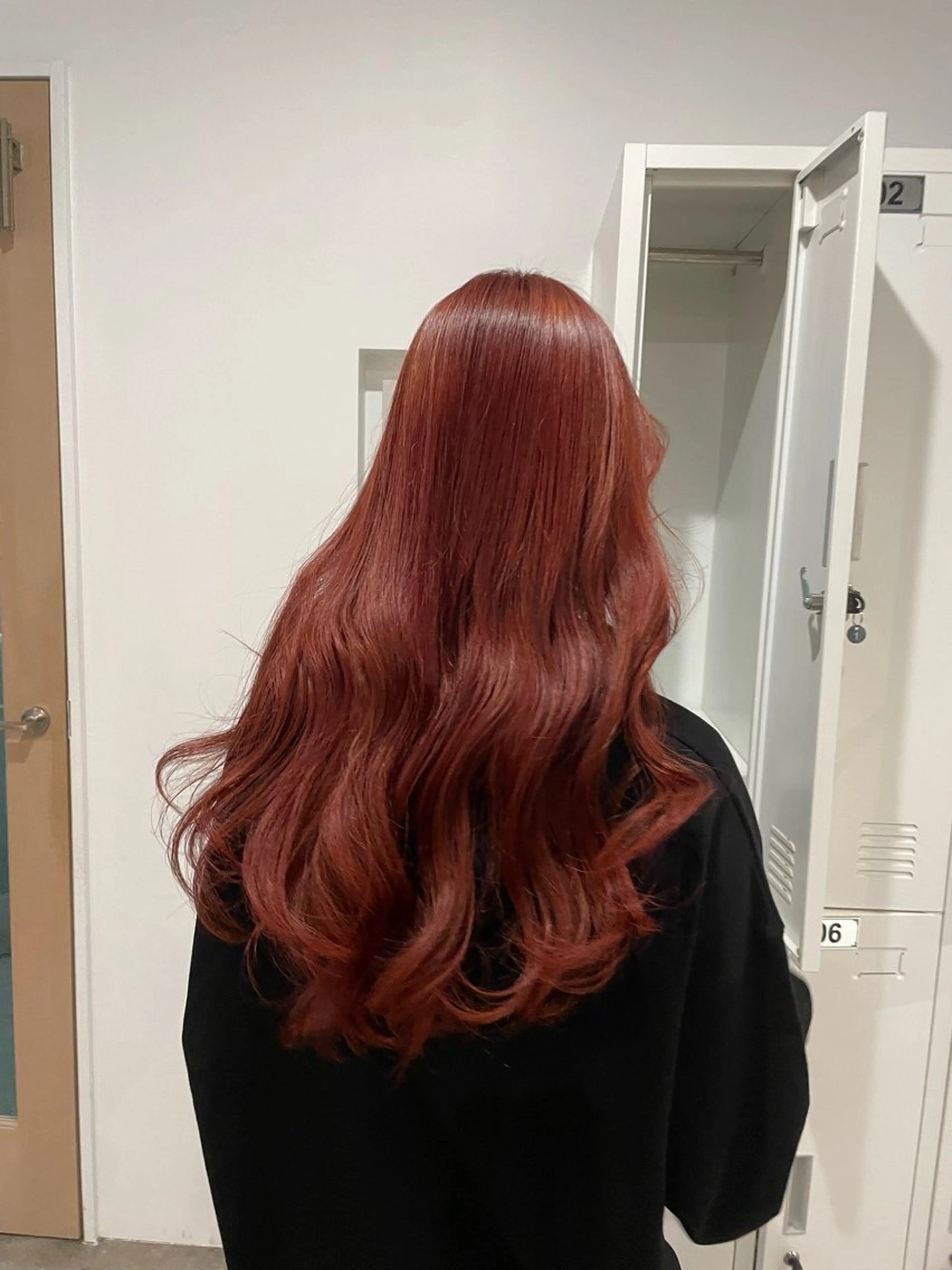 ロング カラー ブリーチ レッドカラー ヘアカラー ゆるふわガーリーst yle🩰yuukaのヘアスタイル