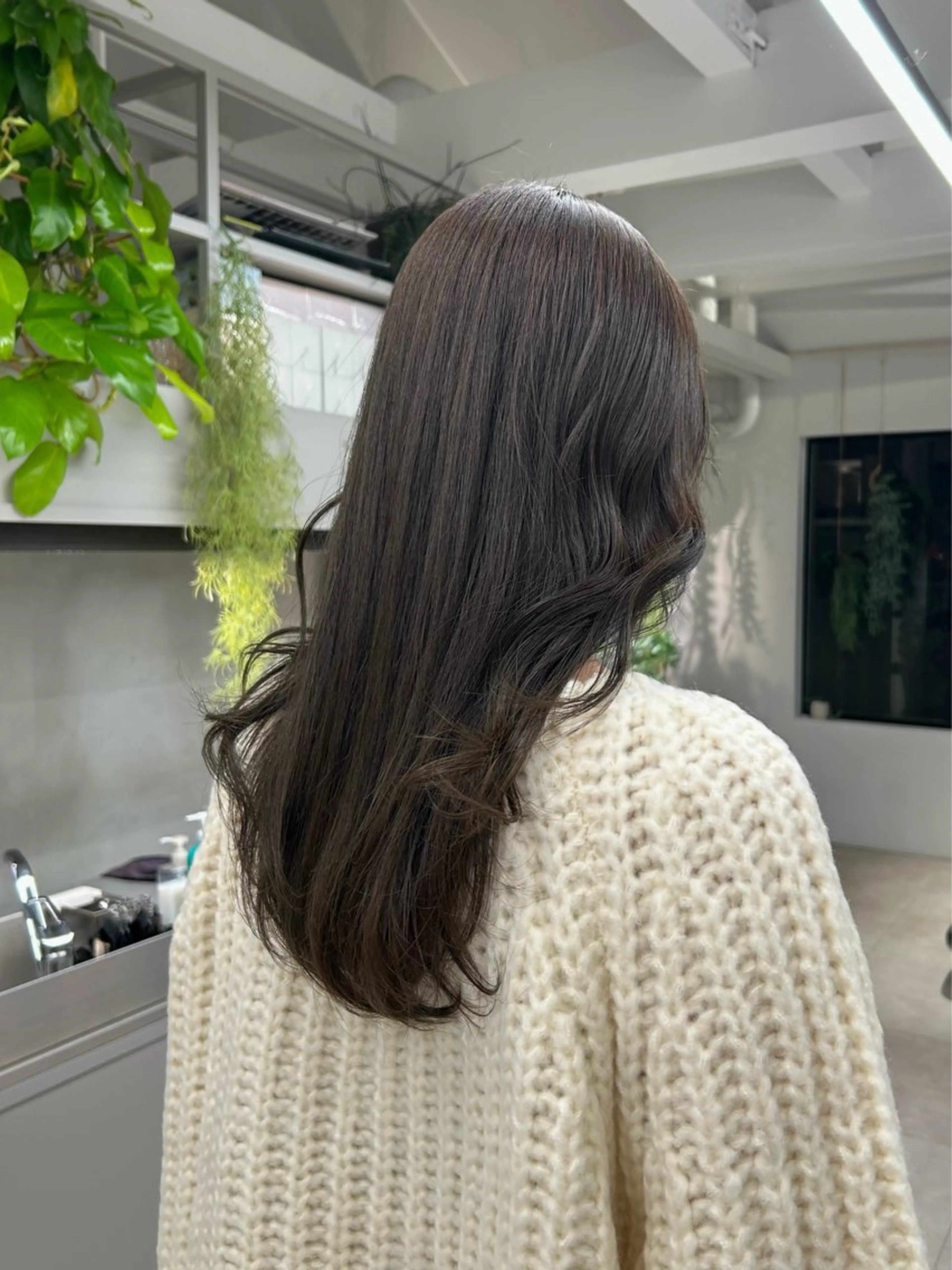 カラー moeka 表参道のヘアスタイル