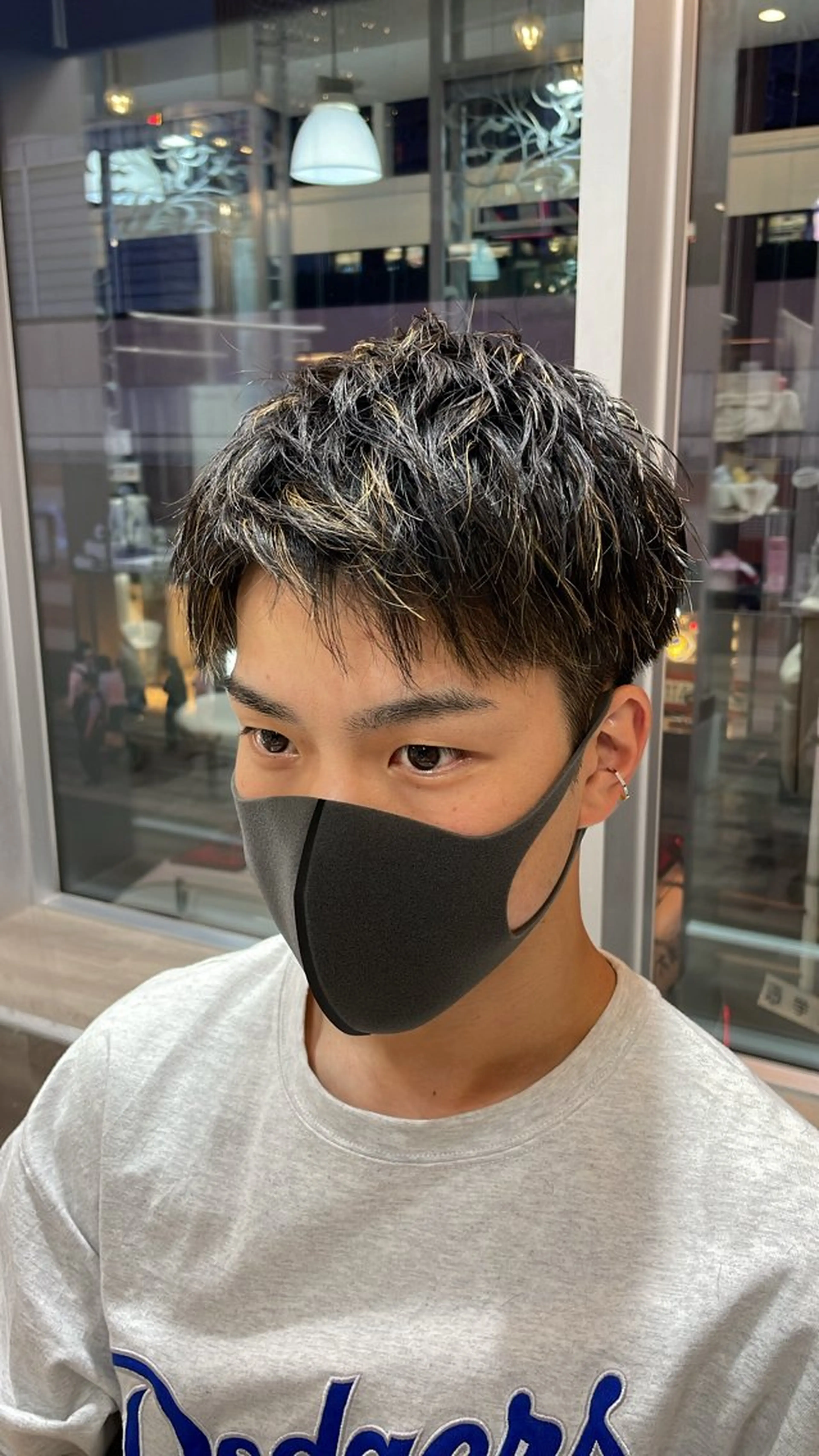 【冬限定メニュー!】メンズカット+印象スッキリ眉カット✨の写真