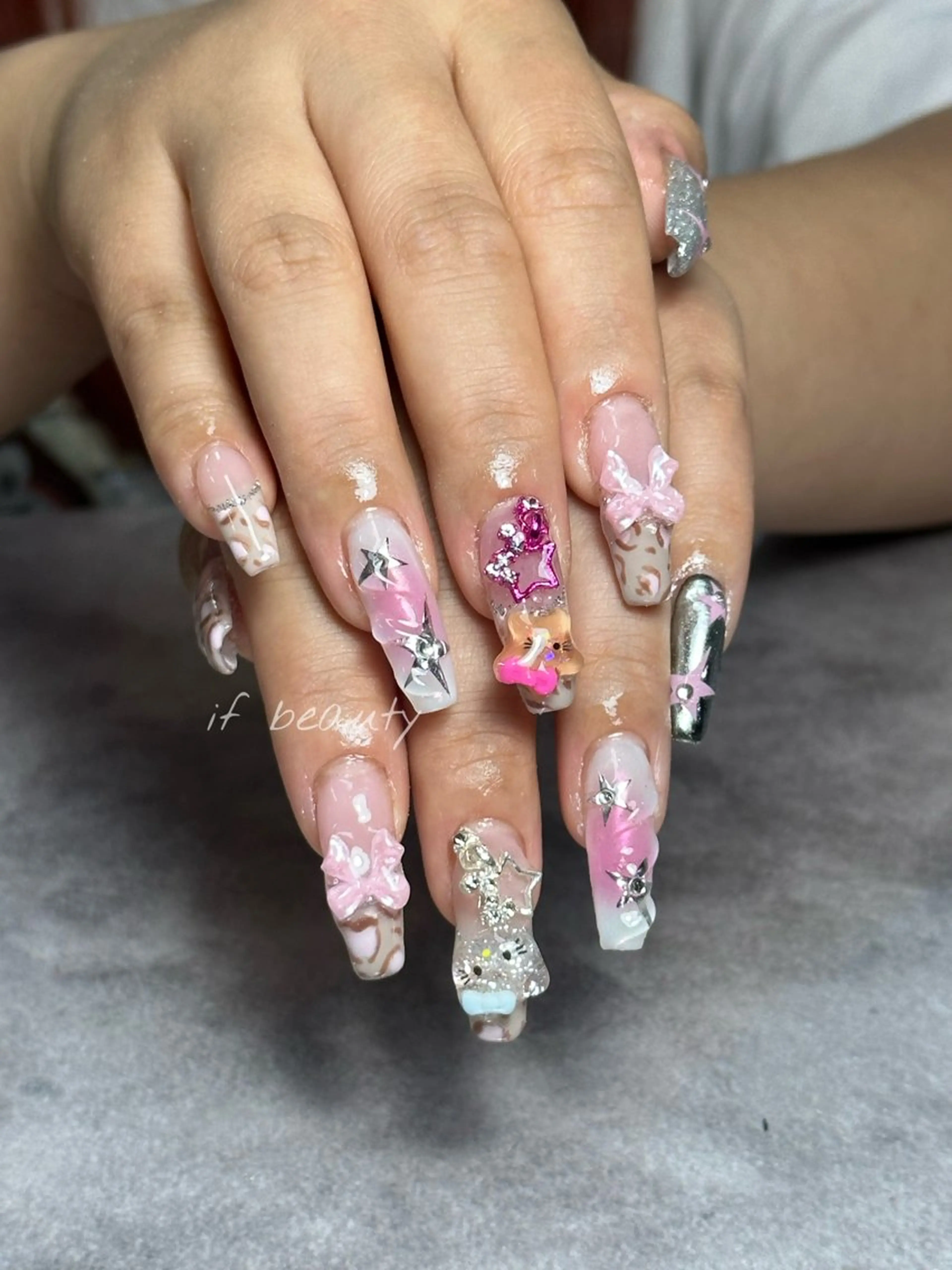 ネイル アートネイル ジェルネイル グラデーション パラジェル ワンホンネイル ハンドネイル if Hair＆Nail Salon所属・IKA /海外ネイル /個性派/ワンホンのネイルデザイン