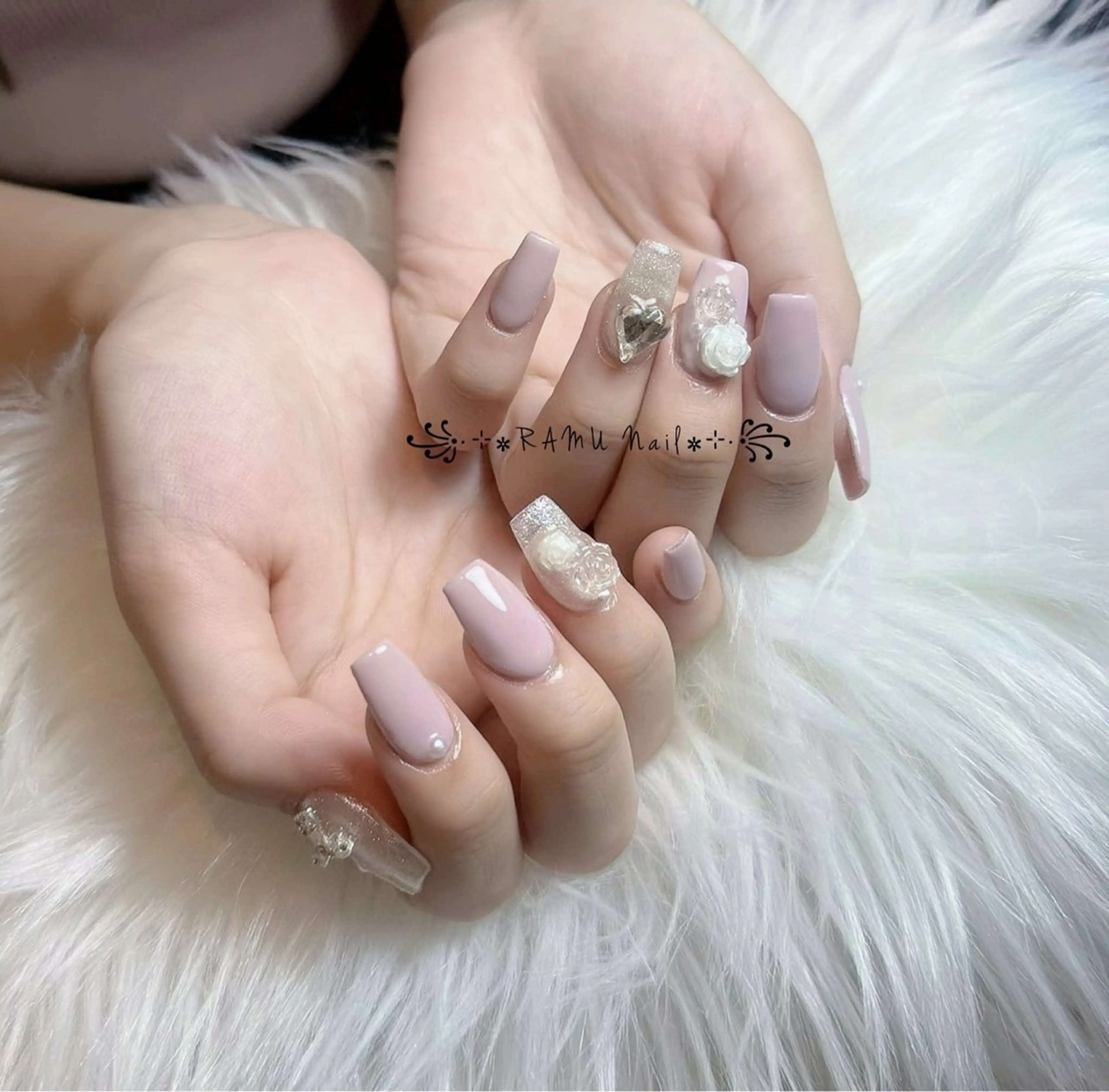 ネイル チークネイル フレンチネイル グラデーション キラキラネイル 韓国ネイル RAMU_Nail 池袋店のネイルデザイン