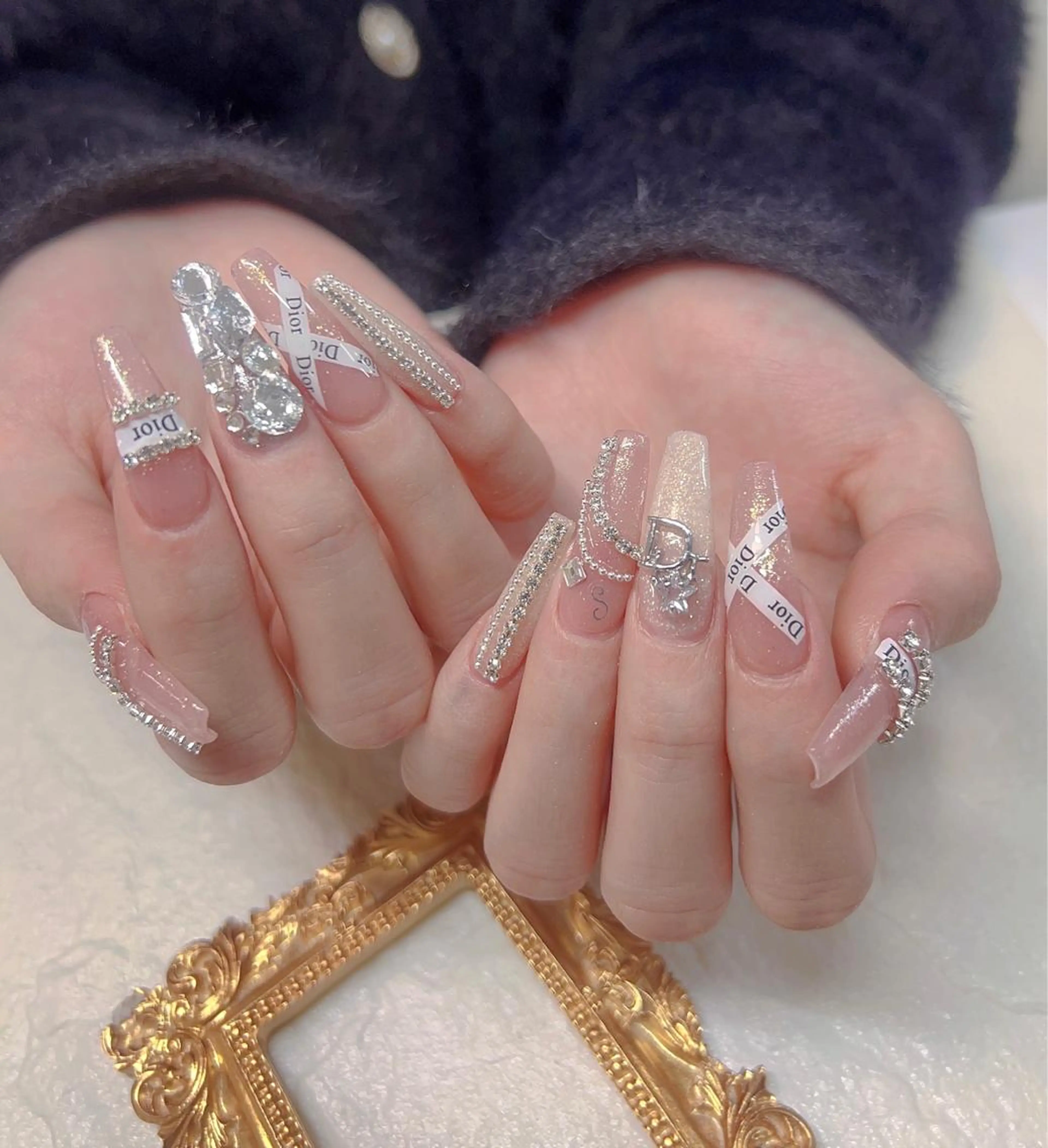 ネイル MOA NAIL所属・MoaNail🫶 Yoshiのネイルデザイン