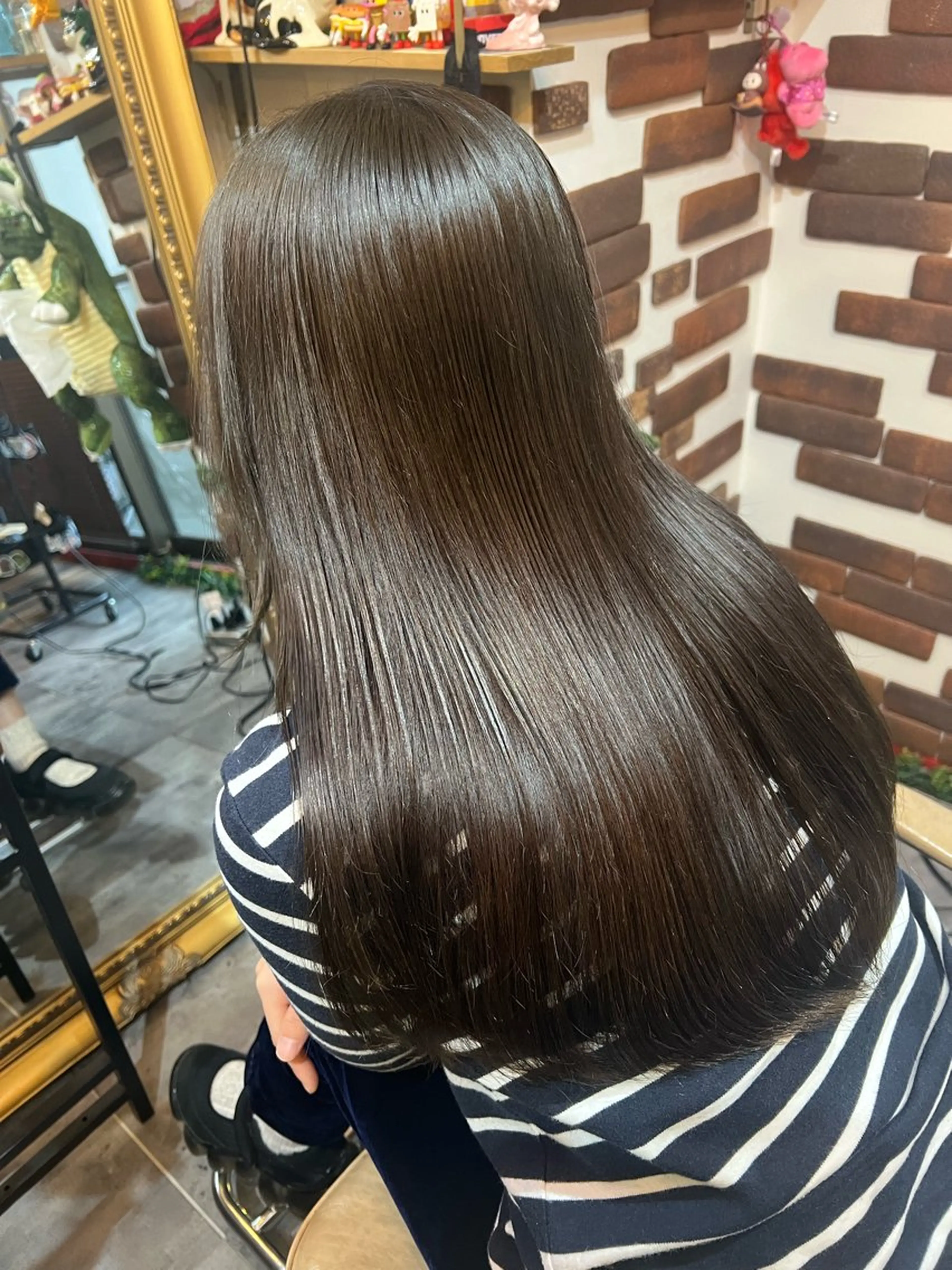 ロング カラー グレージュ ヘアカラー トリートメント カラーパティシエ facce🌼ikoのヘアスタイル