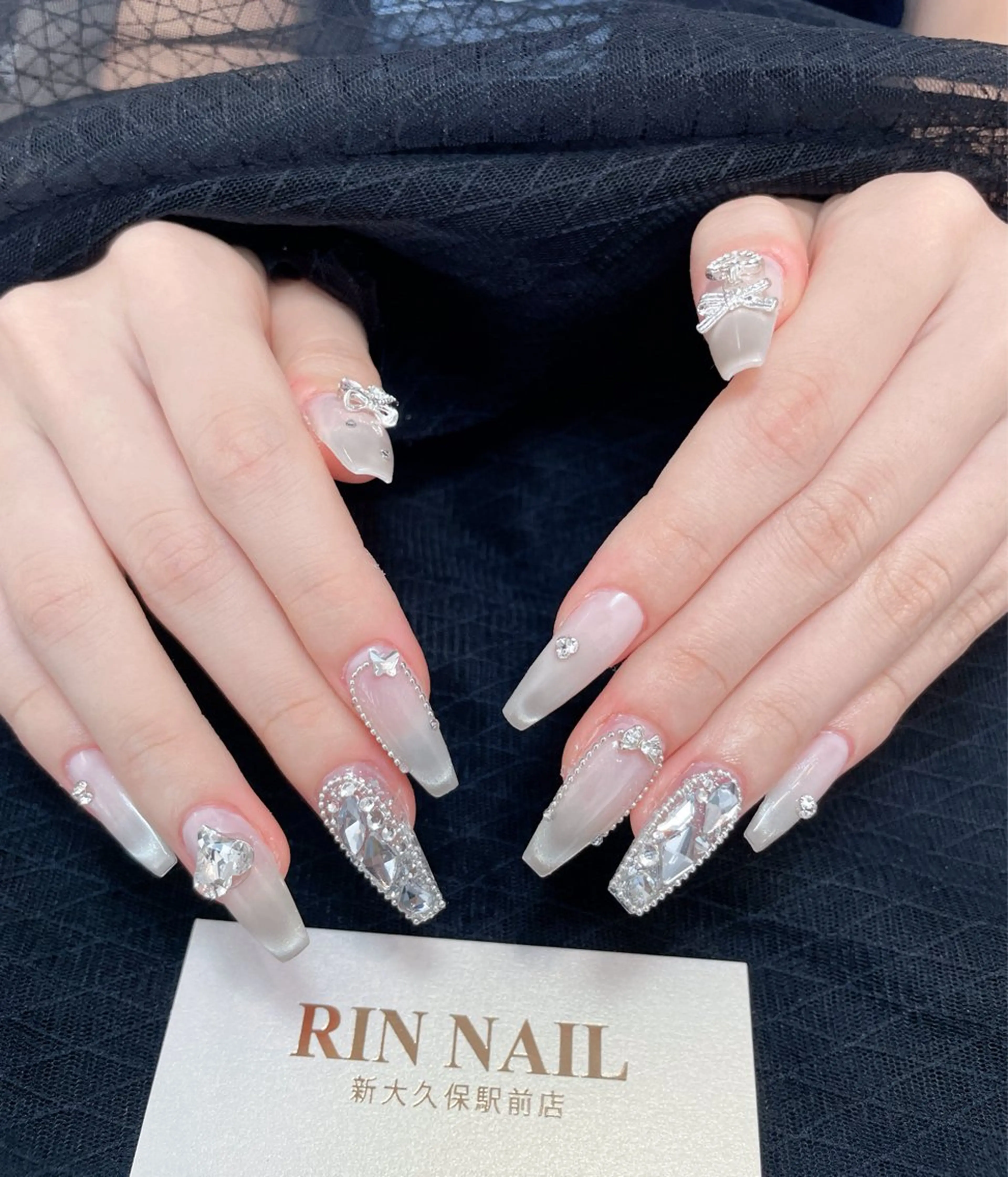 ネイル フレンチネイル ジェルネイル 韓国ネイル マグネットネイル ネイルチップ Rin Nail 新大久保店のネイルデザイン
